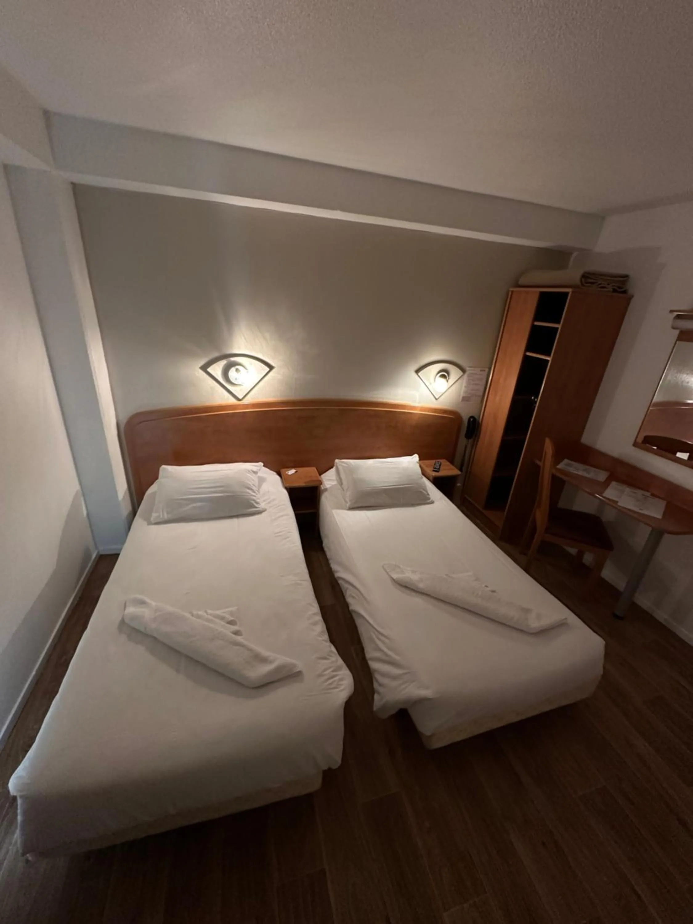 People, Bed in HAVANA Hôtel