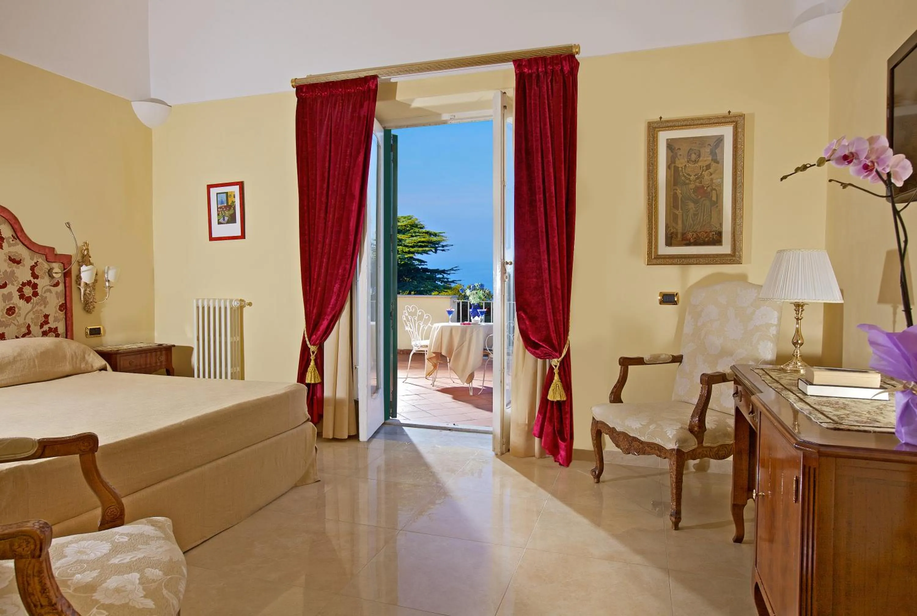 Balcony/Terrace, Bed in Hotel San Michele