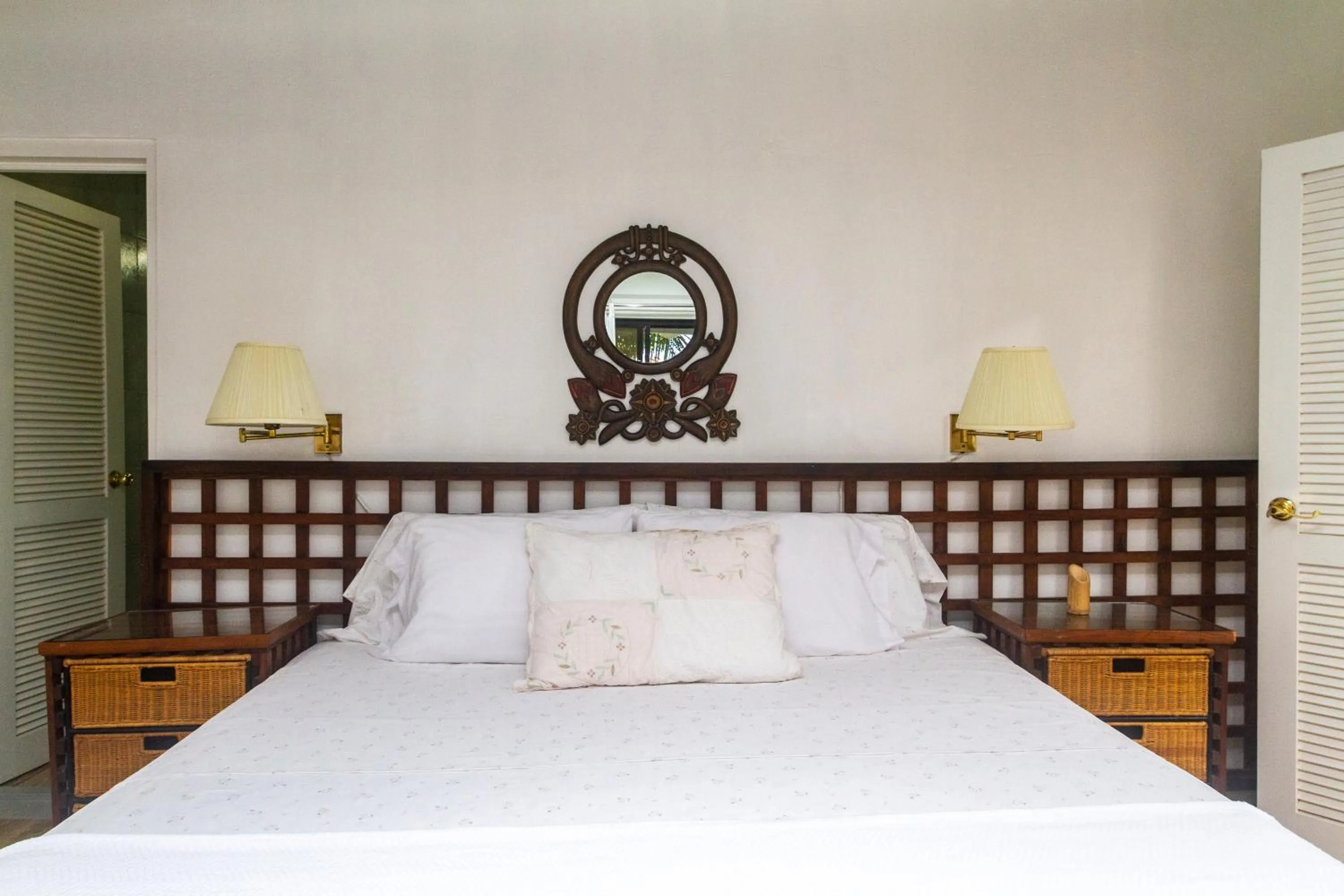 Bed in Bequia Beachfront Villas