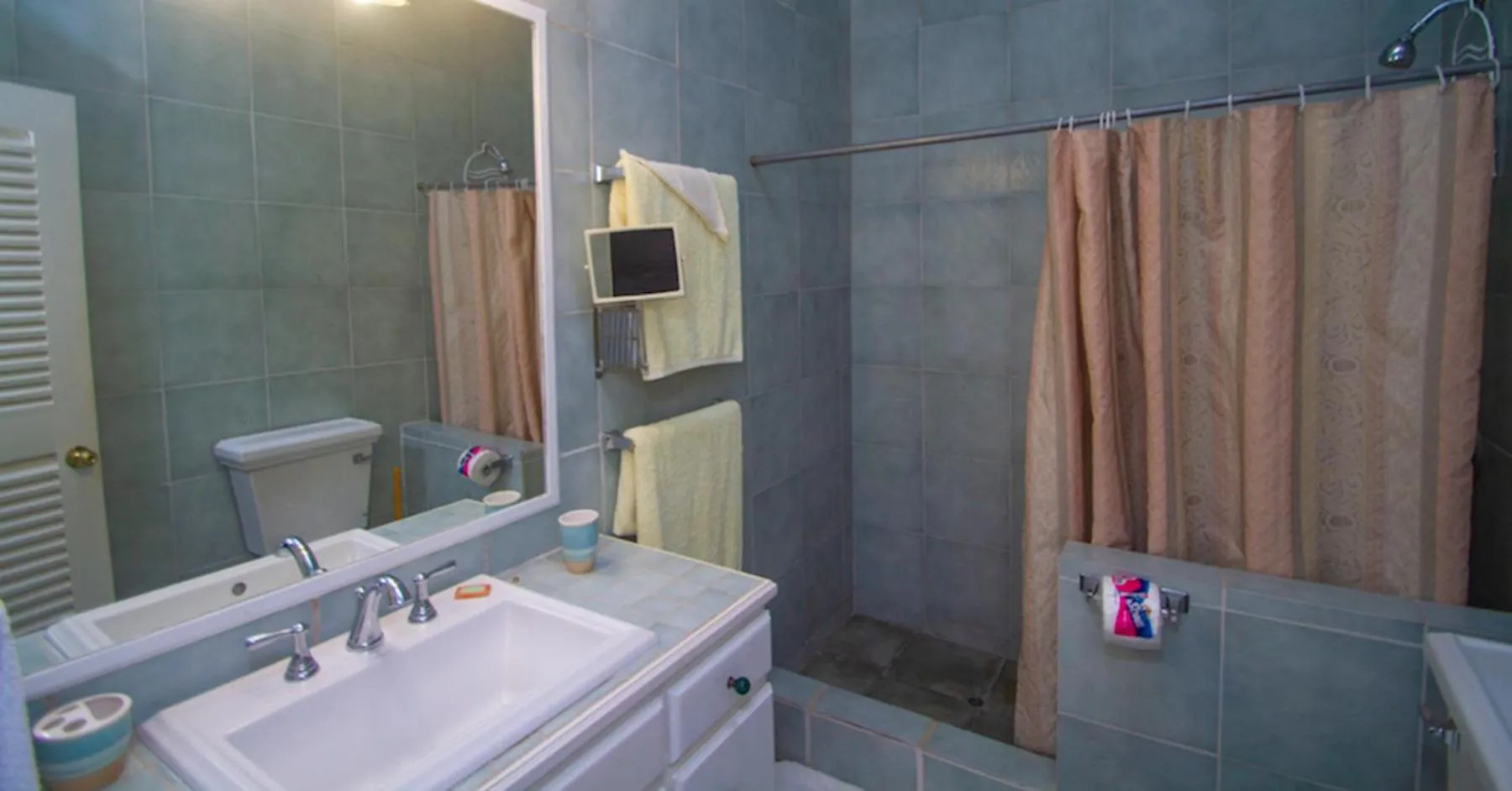 Bathroom in Bequia Beachfront Villas