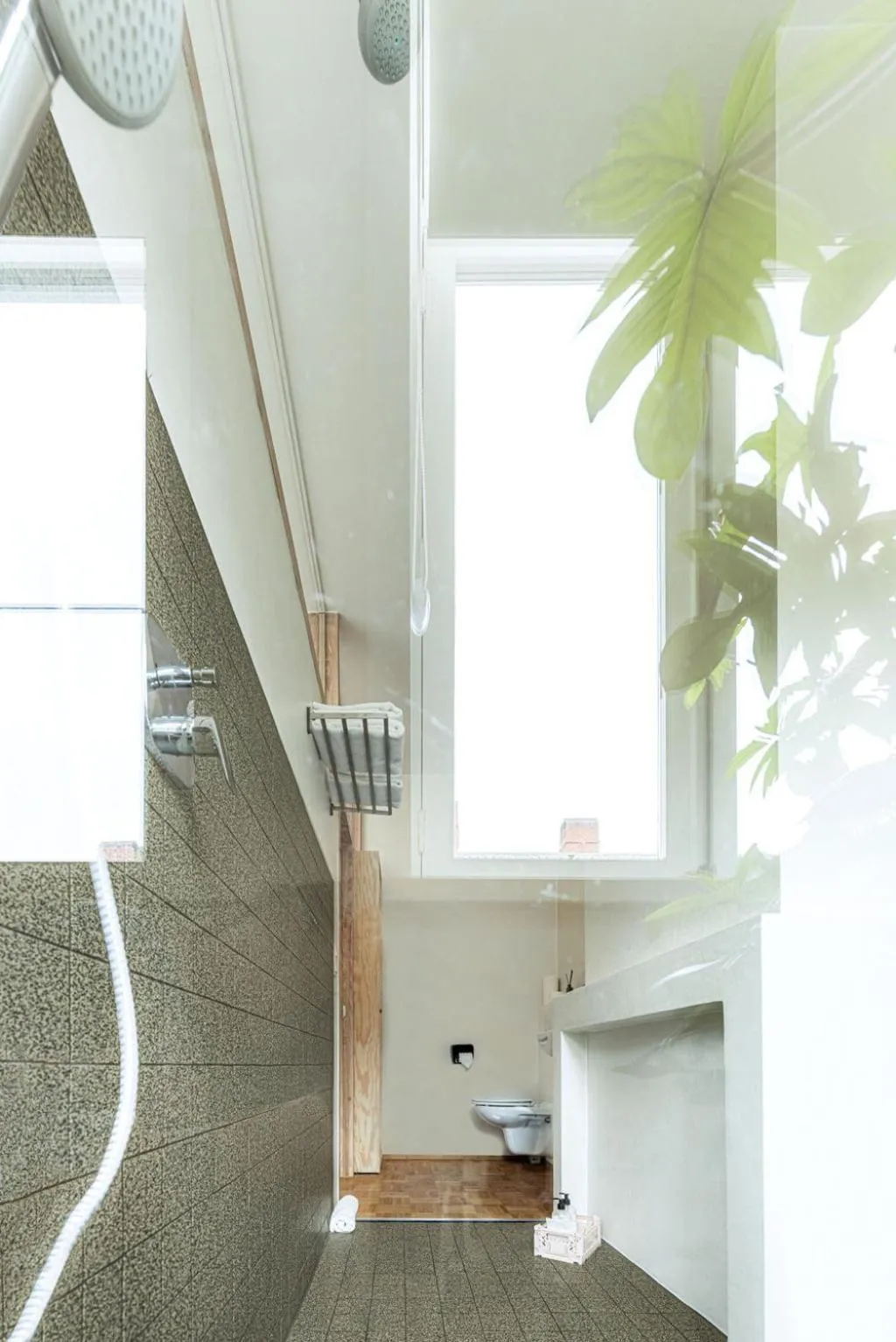 Shower in Violet Suites