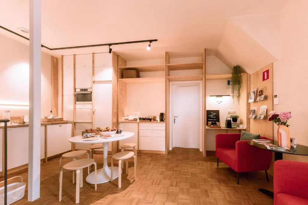 Seating area in Violet Suites