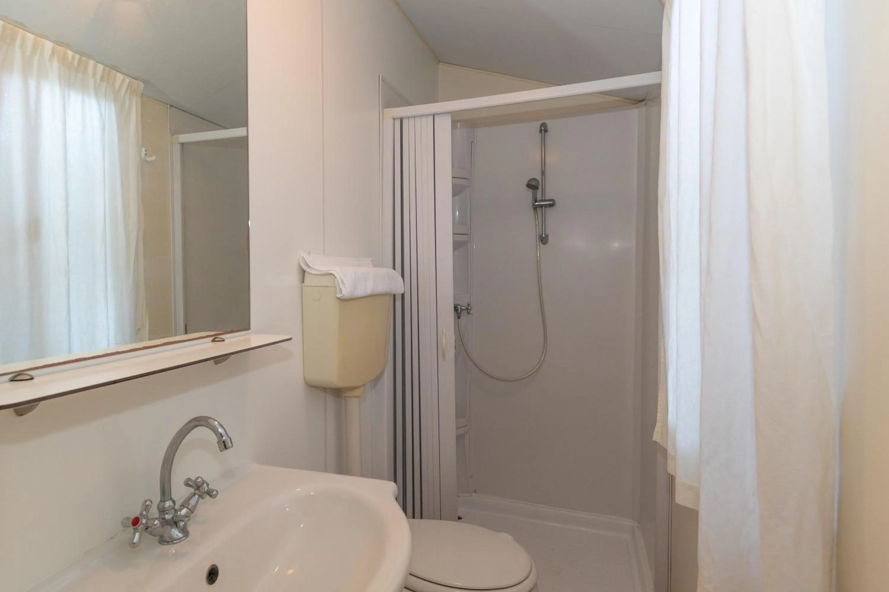 Bathroom in Club del Sole Marina Family Resort