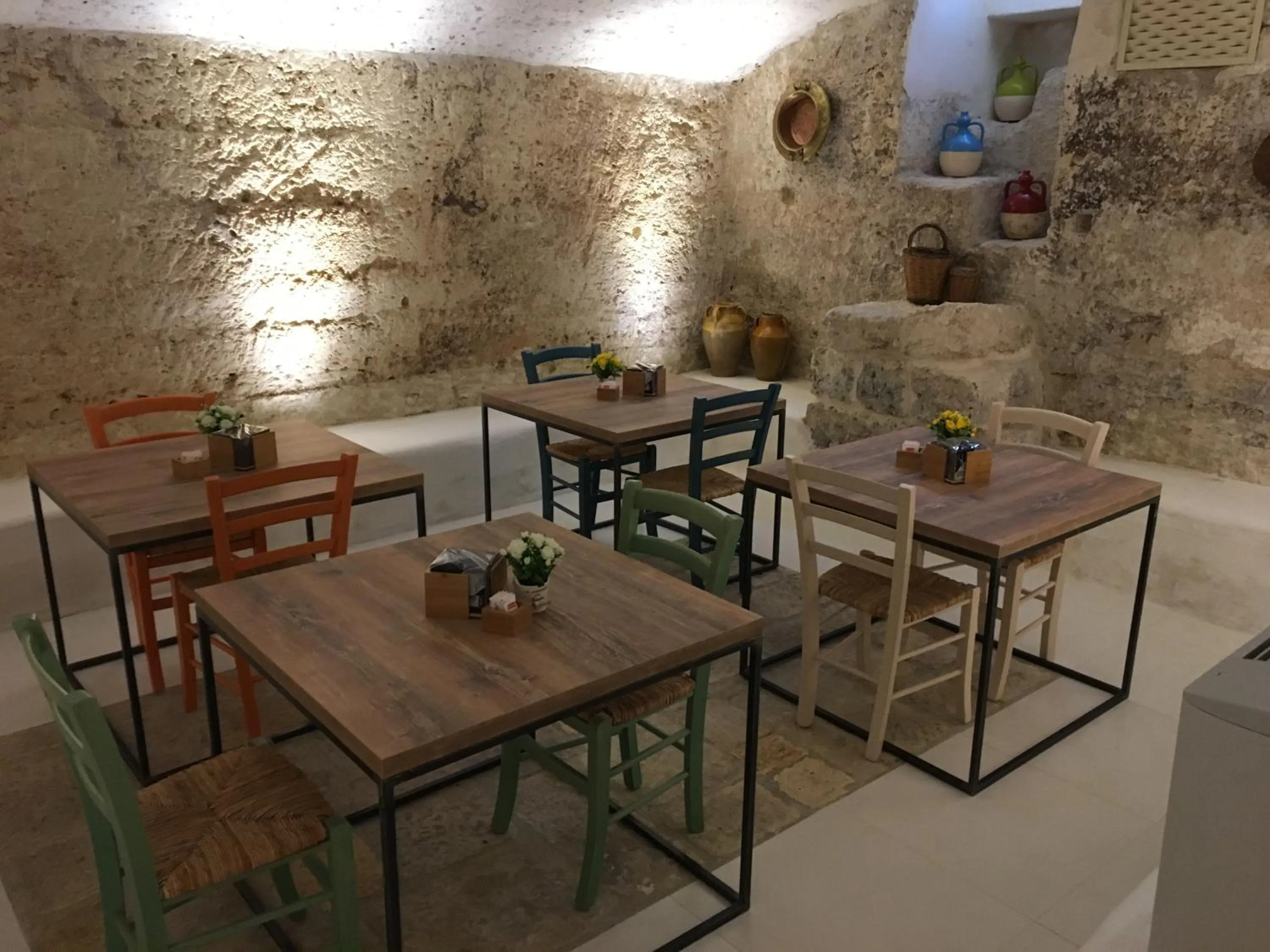 Communal lounge/ TV room in Casa Magadè B&B