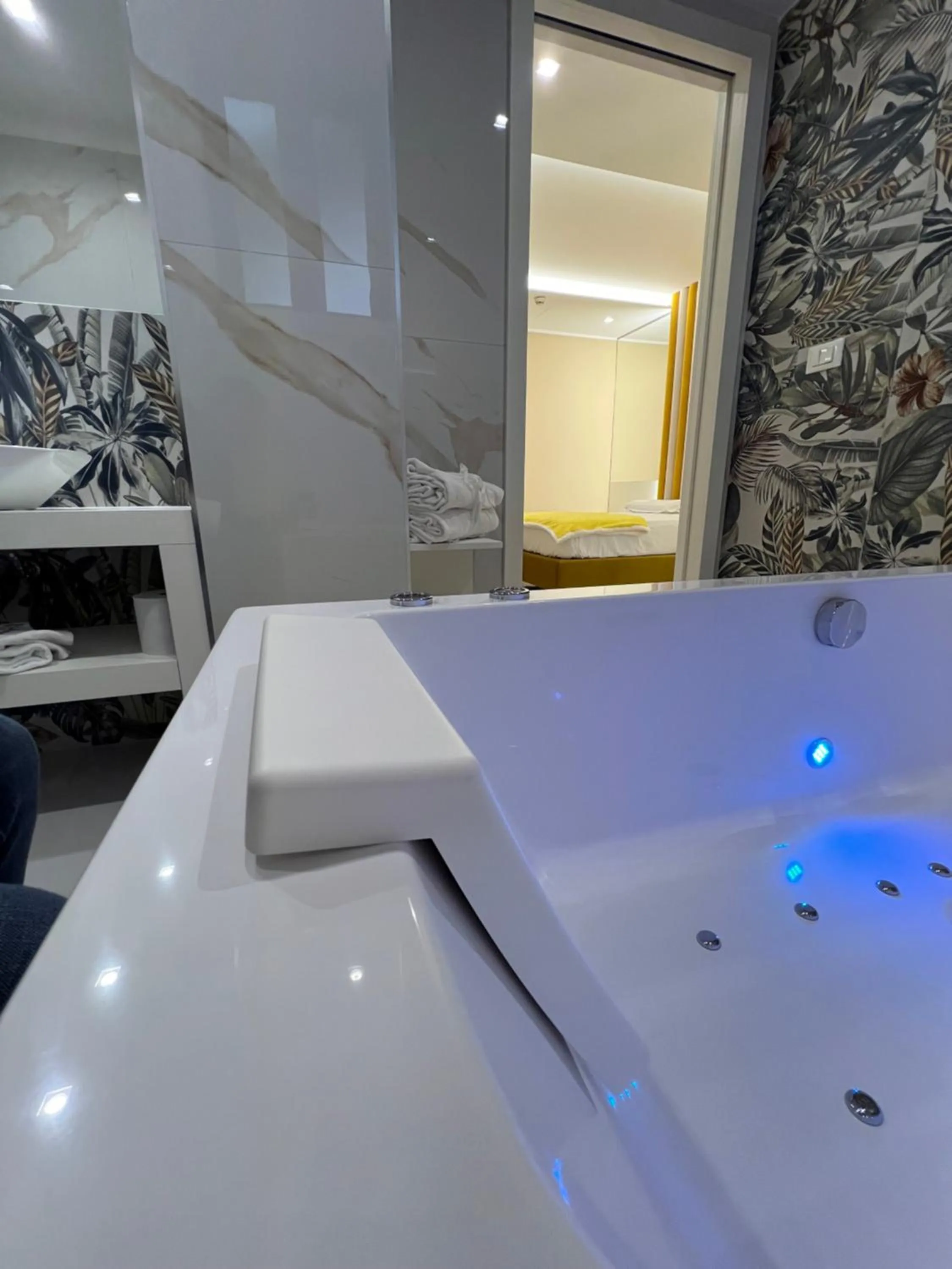 Bath in Hotel Smeraldo