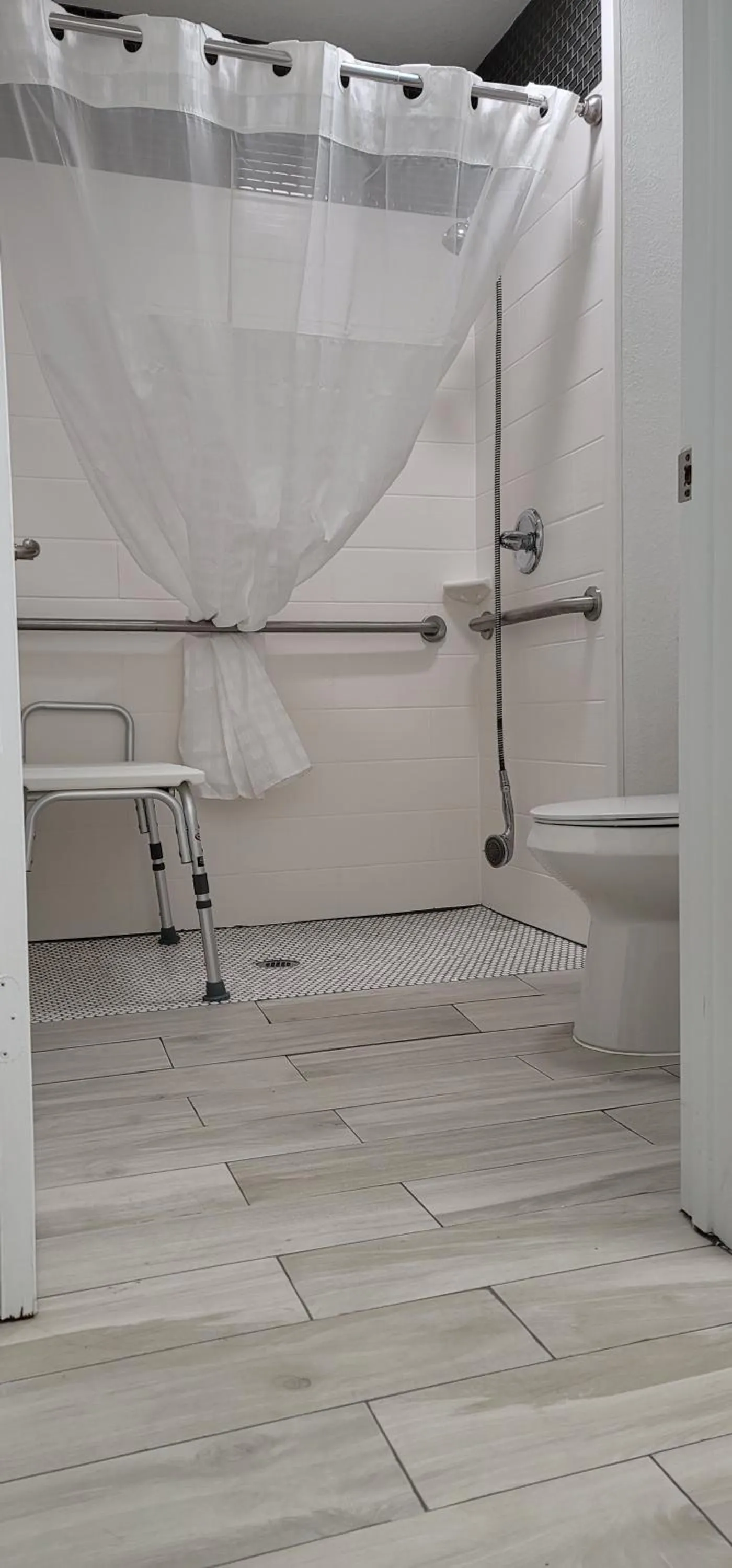 Bathroom in Key West Inn - Boaz