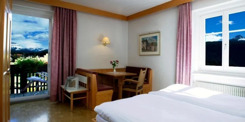 Day, Bed in Hotel Gasthof Stern