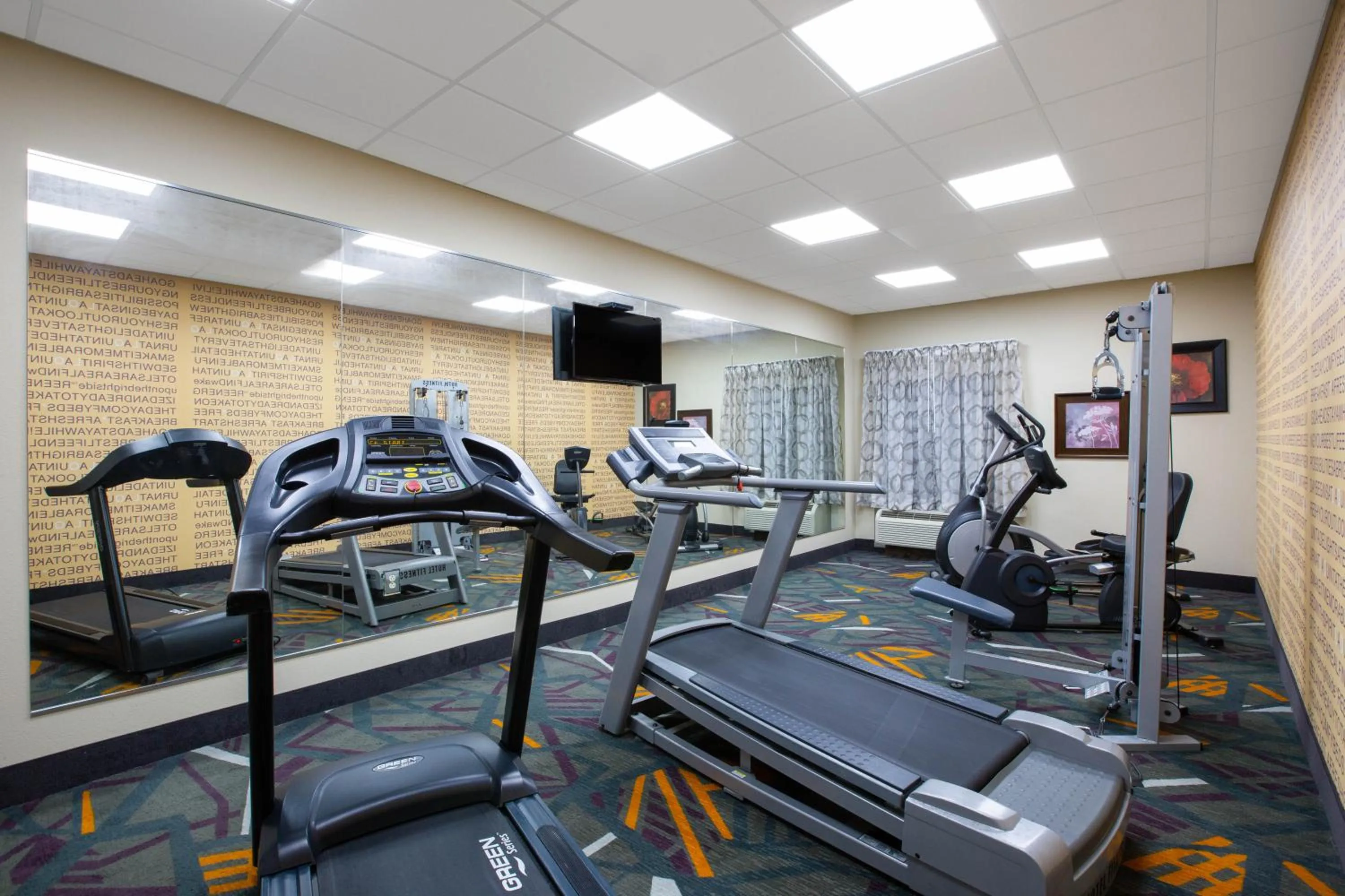 Fitness centre/facilities in La Quinta by Wyndham Tupelo