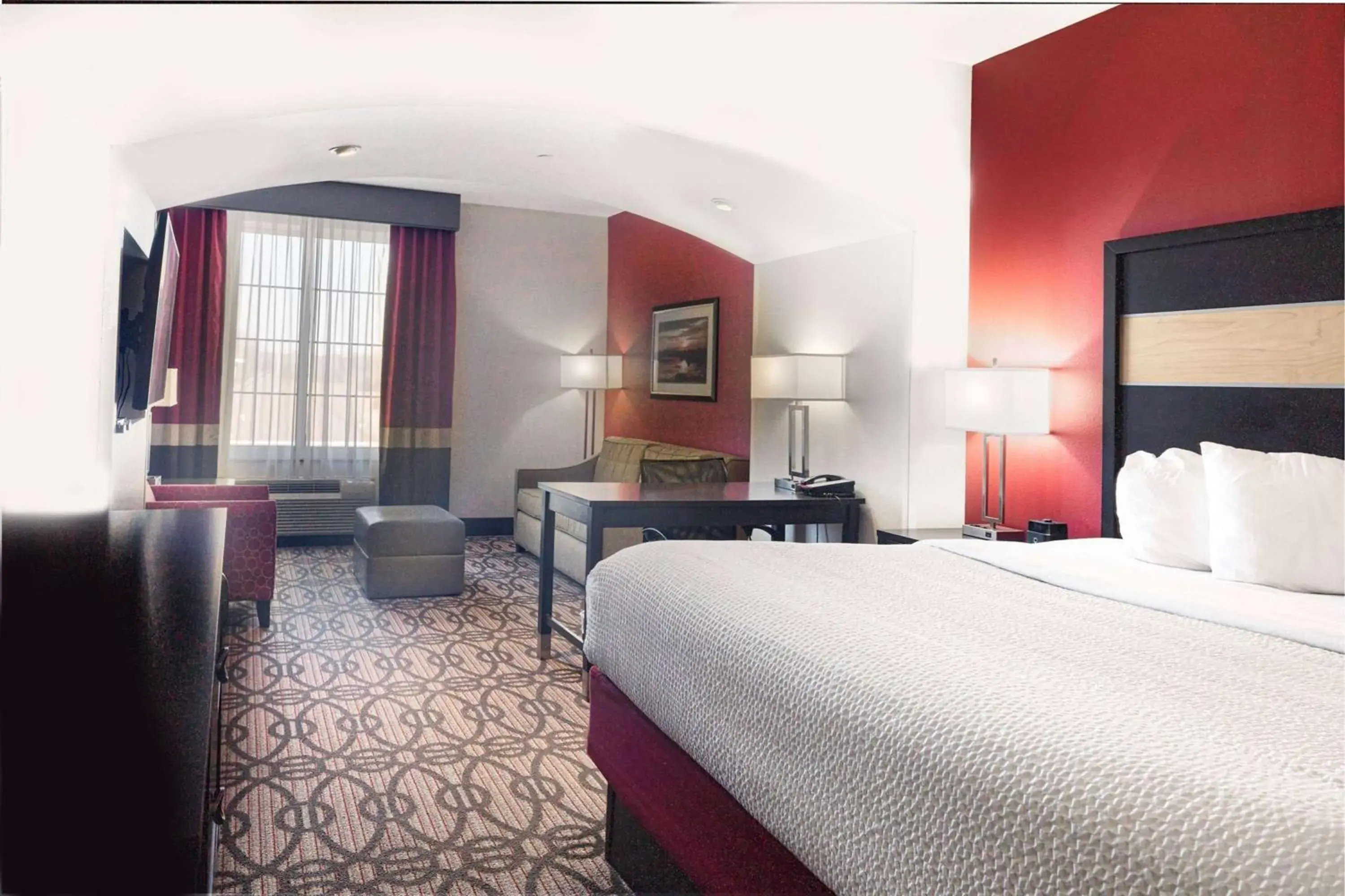 Executive King Room in La Quinta by Wyndham Starkville at MSU Executive King Room in La Quinta by Wyndham Starkville at MSU