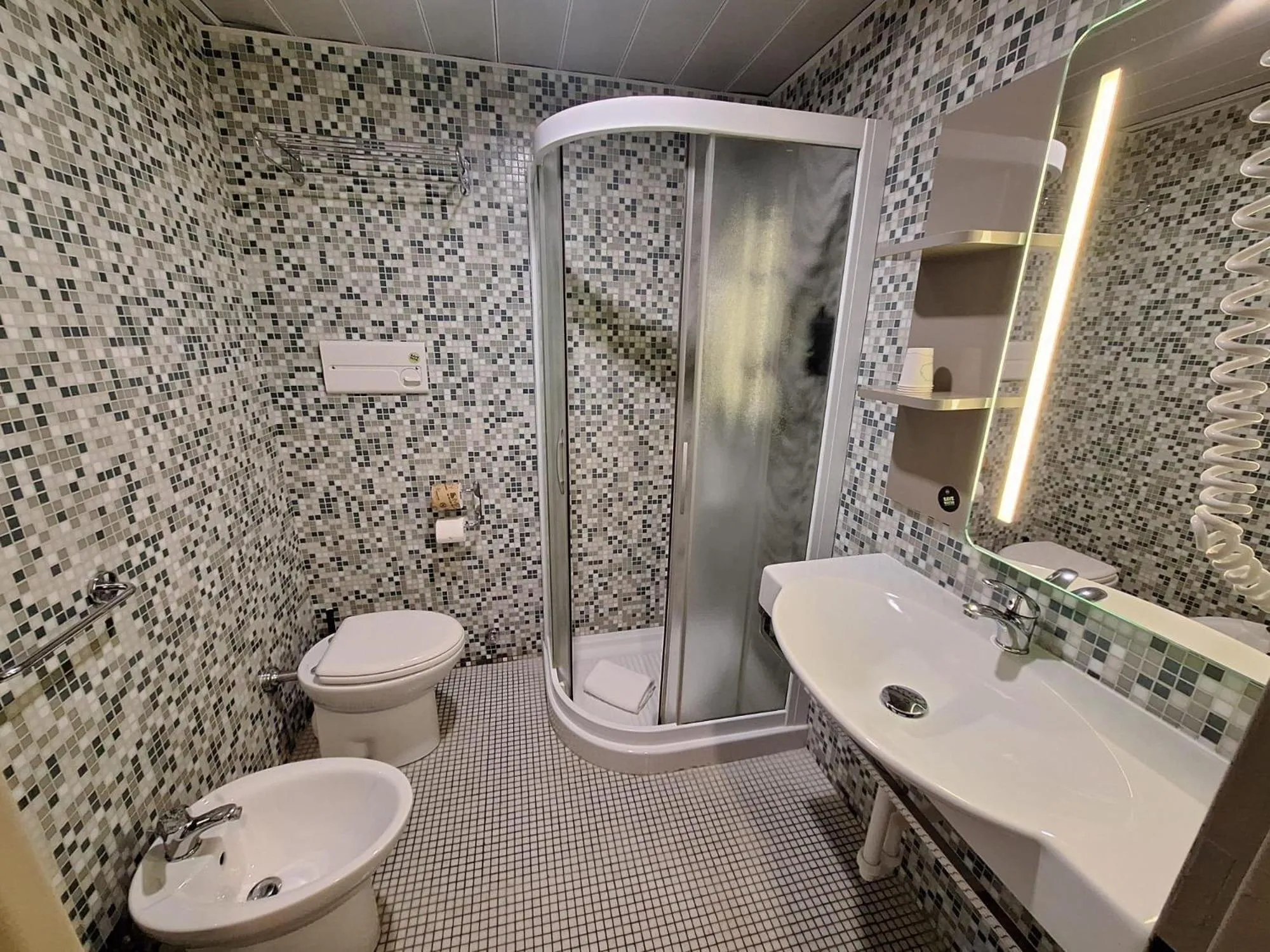 Bathroom in B&B Hotel Udine