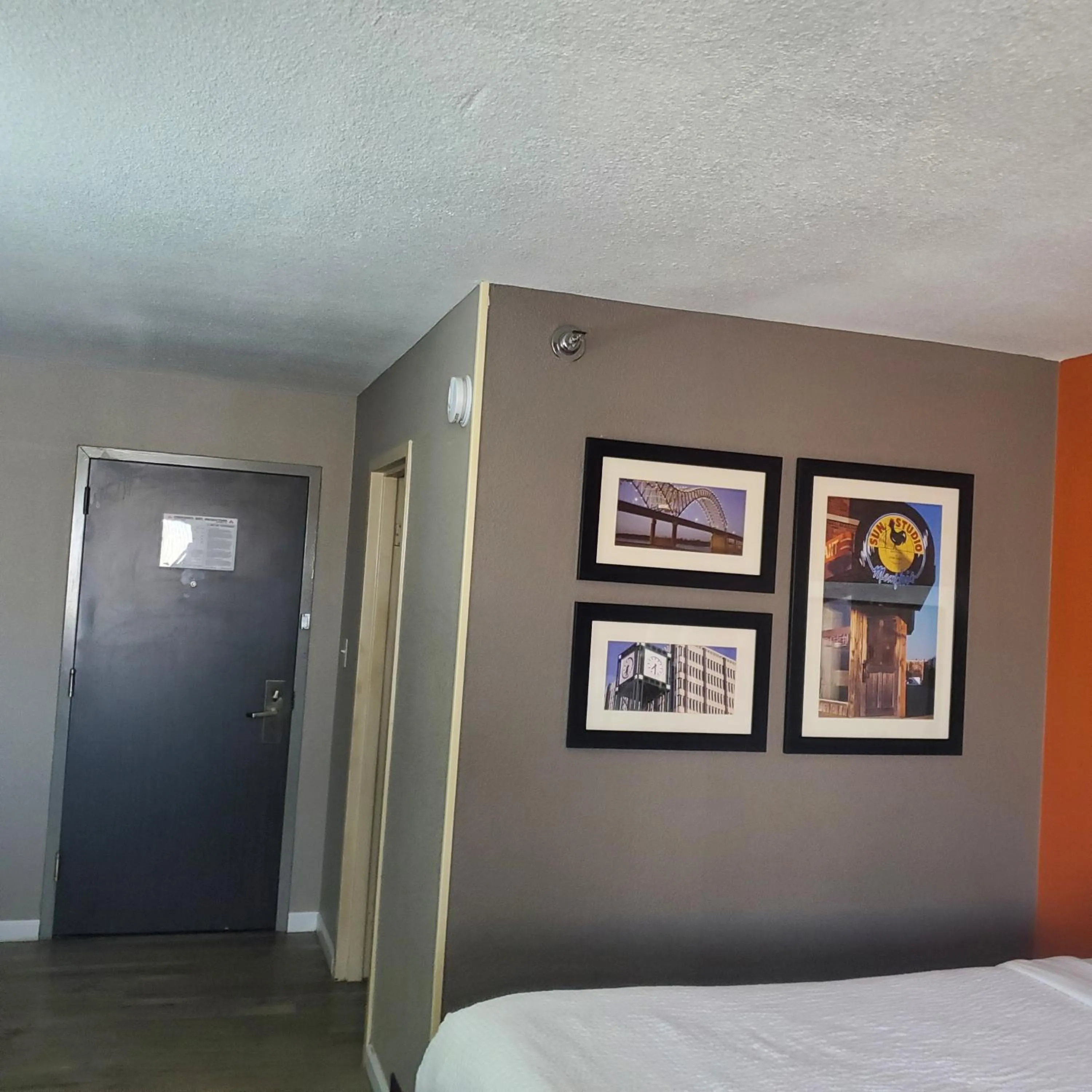 Bedroom, Bed in La Quinta by Wyndham Memphis Airport Graceland