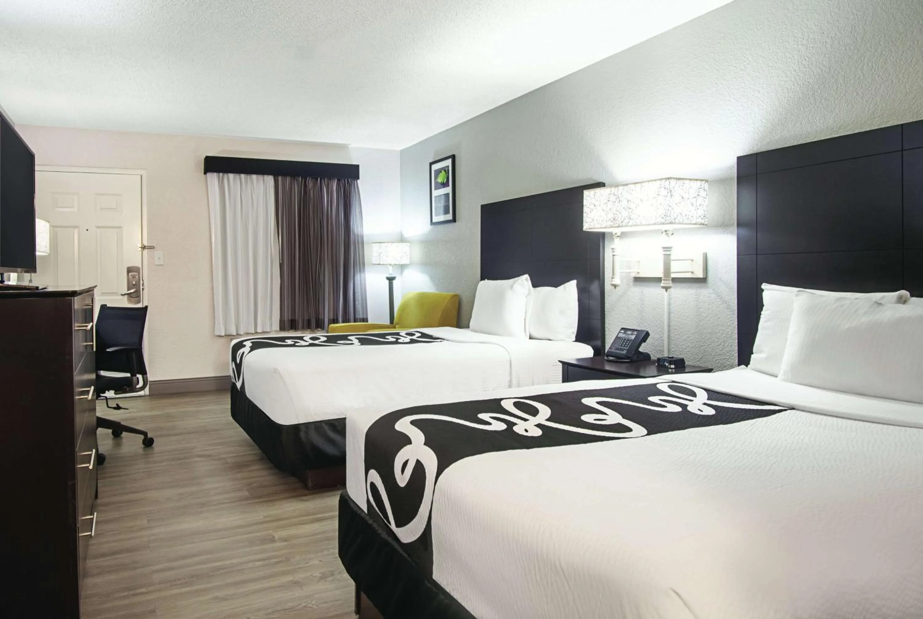 Photo of the whole room in La Quinta Inn by Wyndham West Palm Beach - Florida Turnpike