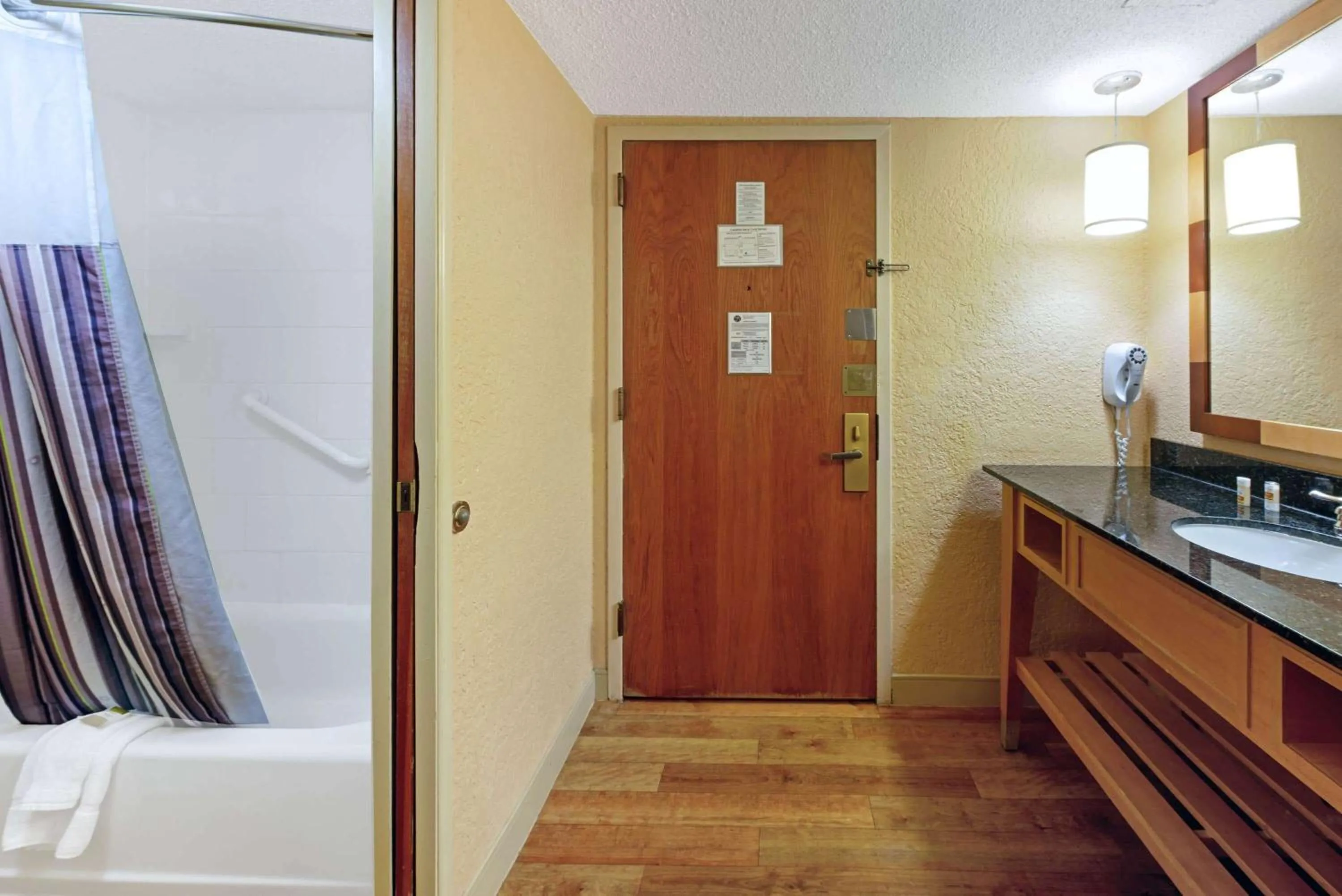 Bathroom in La Quinta by Wyndham Coral Springs South