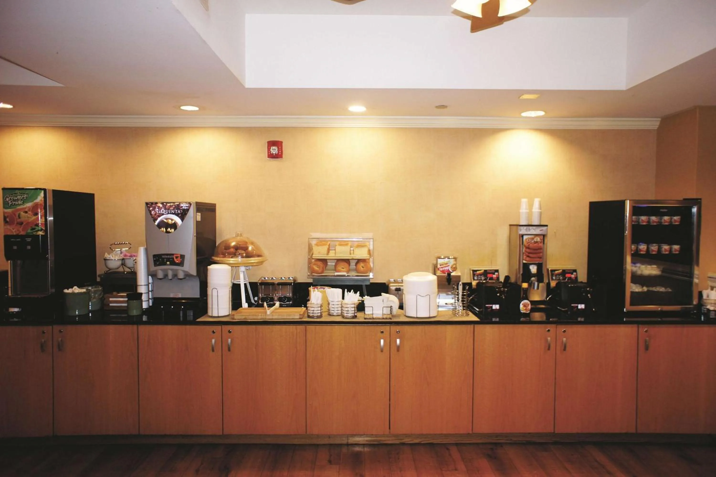 Restaurant/places to eat in La Quinta by Wyndham Sarasota Downtown