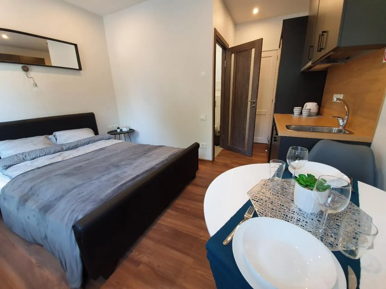 Bed in Oak house apartments