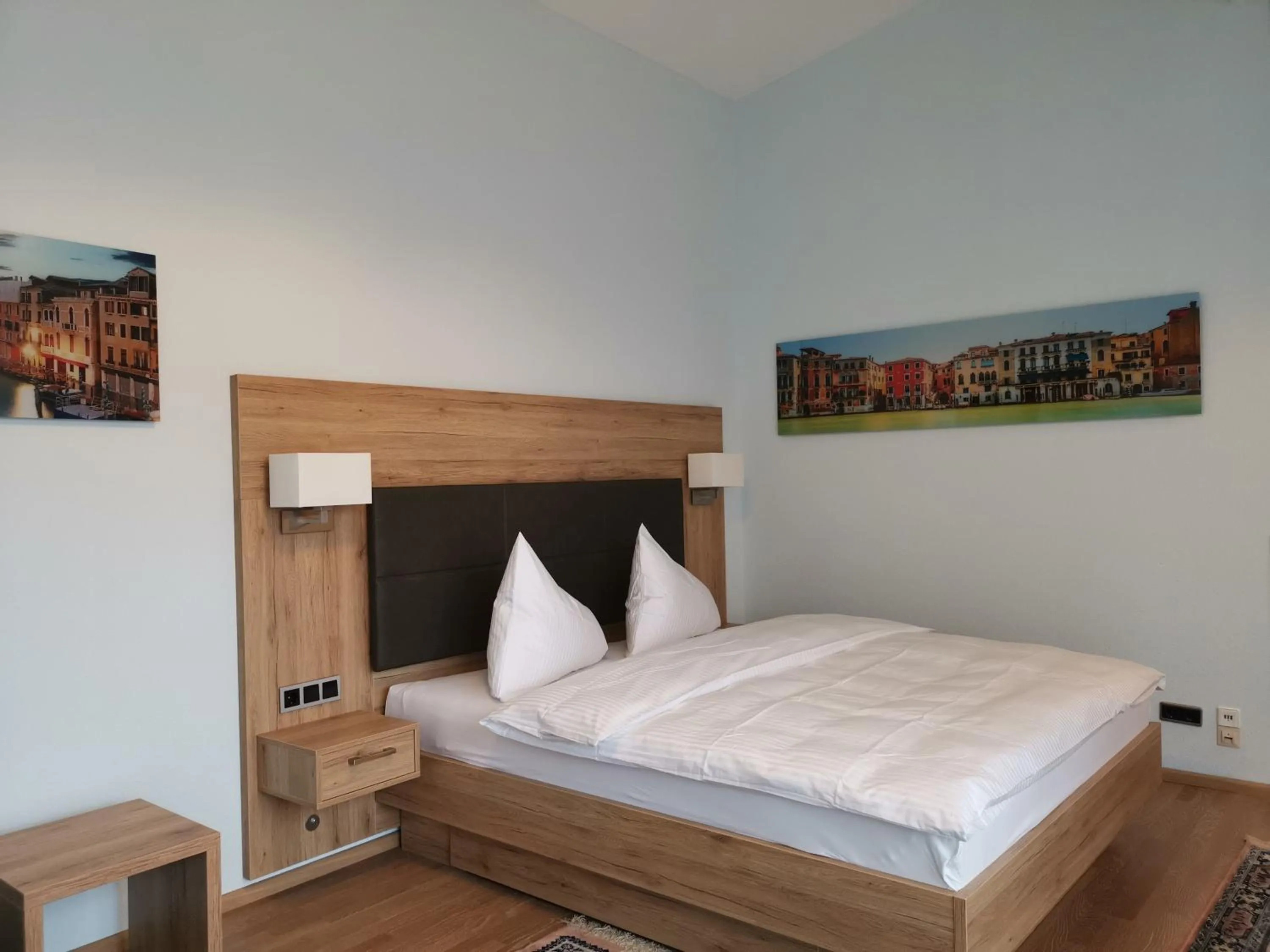 Bedroom, Bed in Hotel-Restaurant Pfeffermühle Balingen