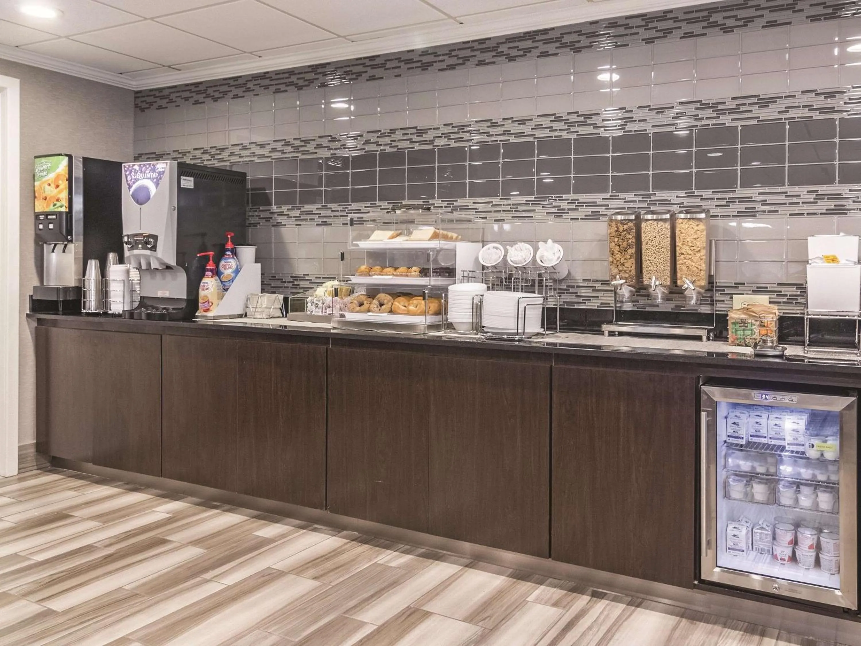 Restaurant/places to eat in Wingate by Wyndham Brunswick GA I-95