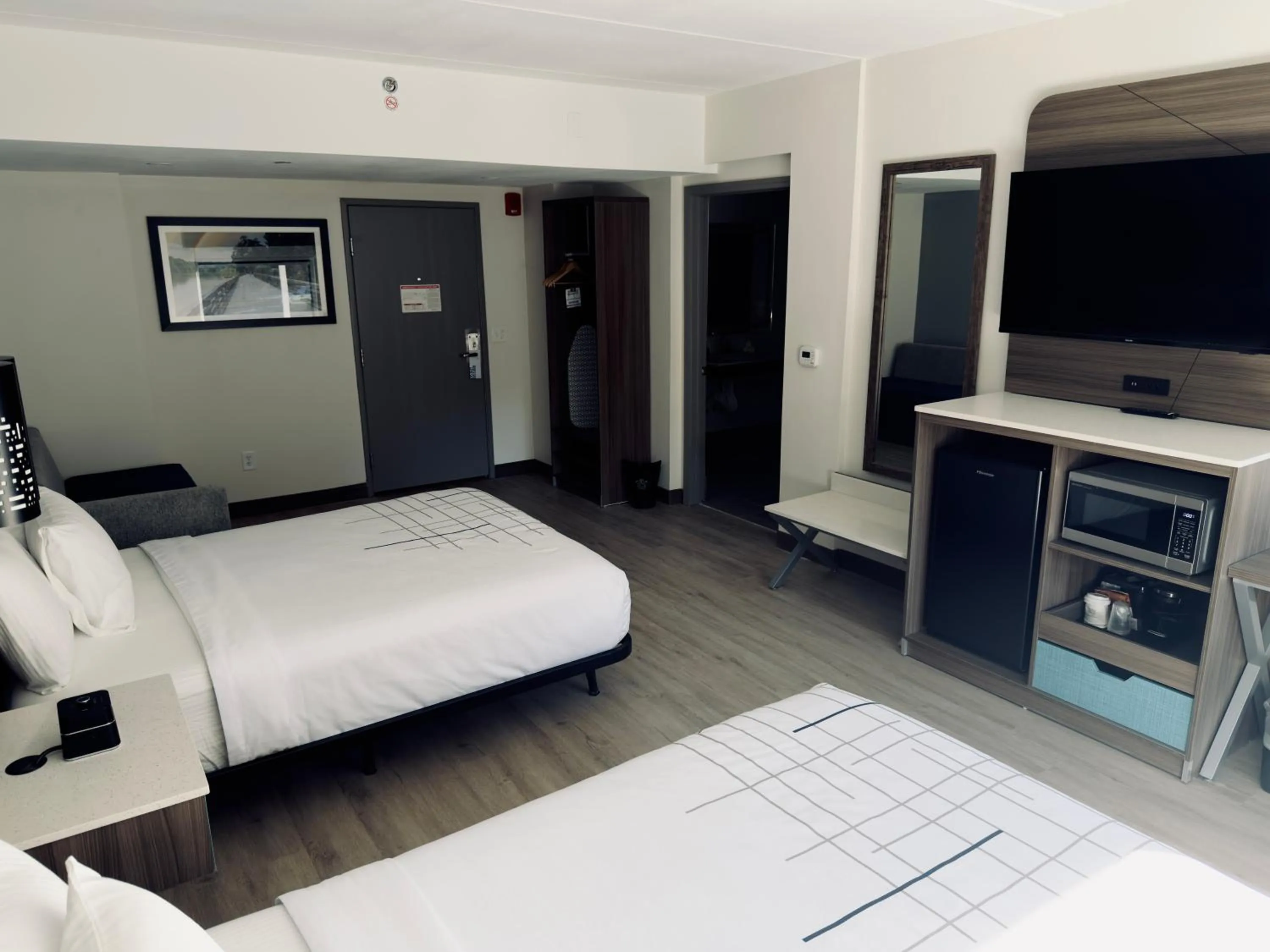 Bed in La Quinta by Wyndham Atlanta Roswell