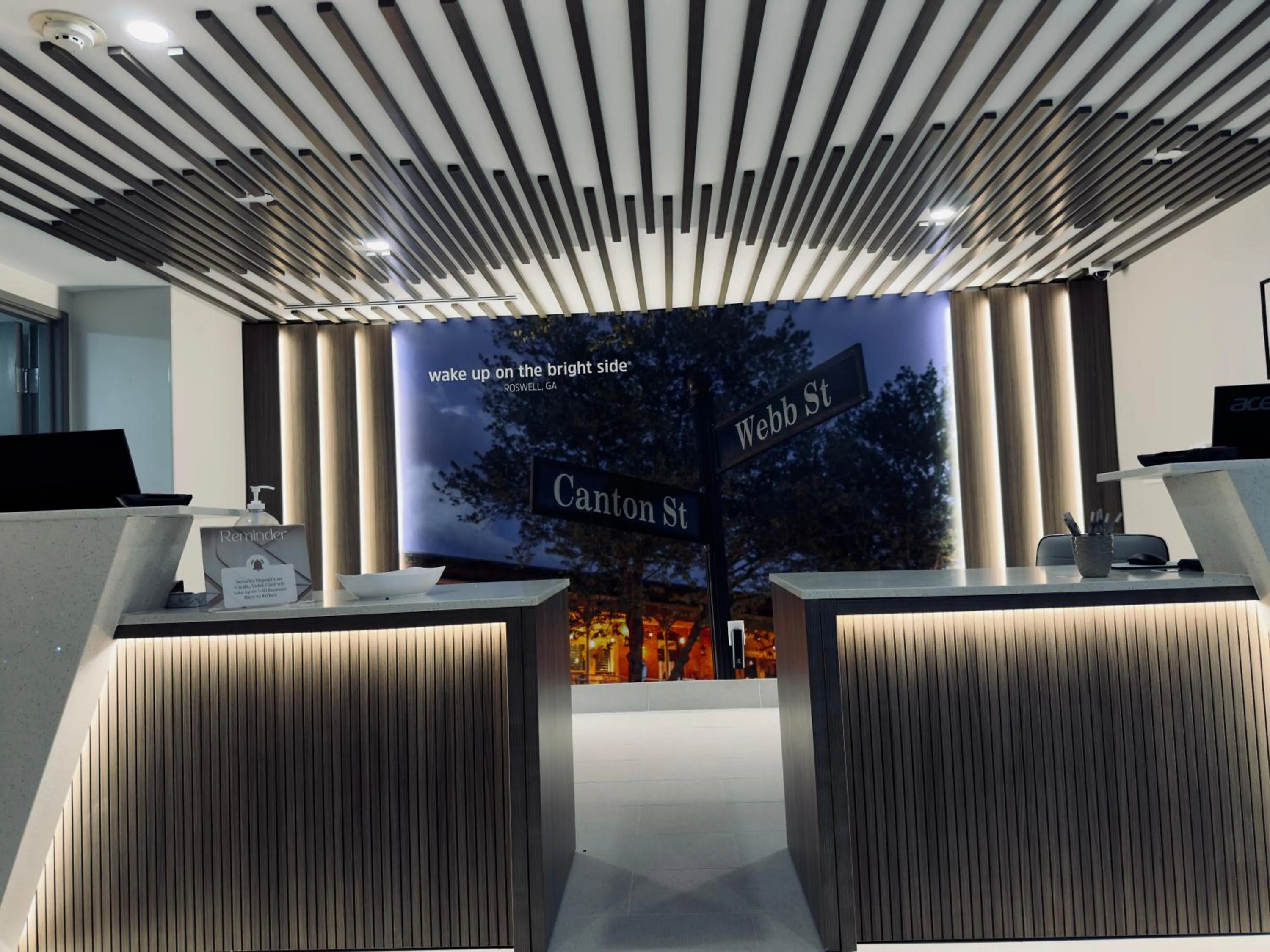 Lobby or reception in La Quinta by Wyndham Atlanta Roswell