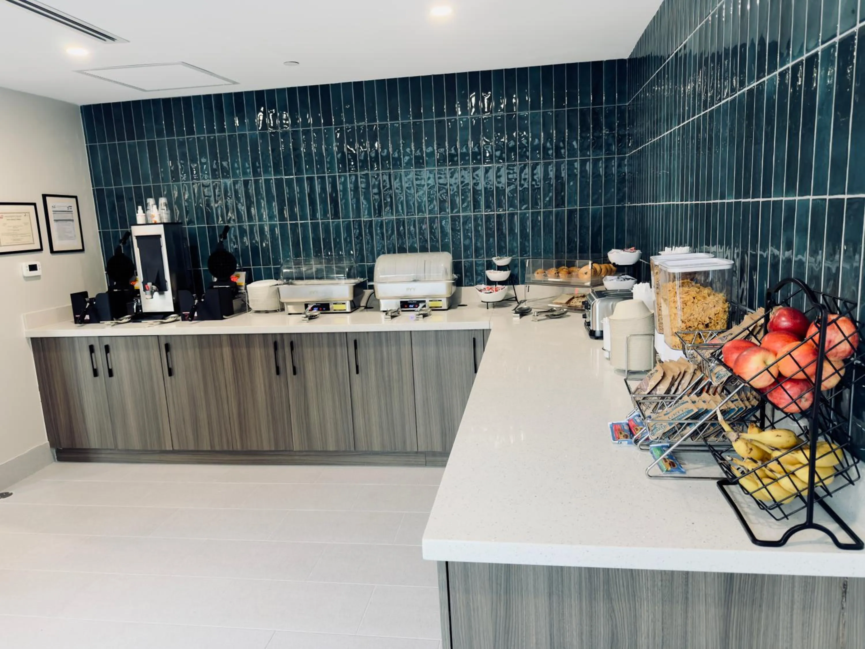 Breakfast in La Quinta by Wyndham Atlanta Roswell