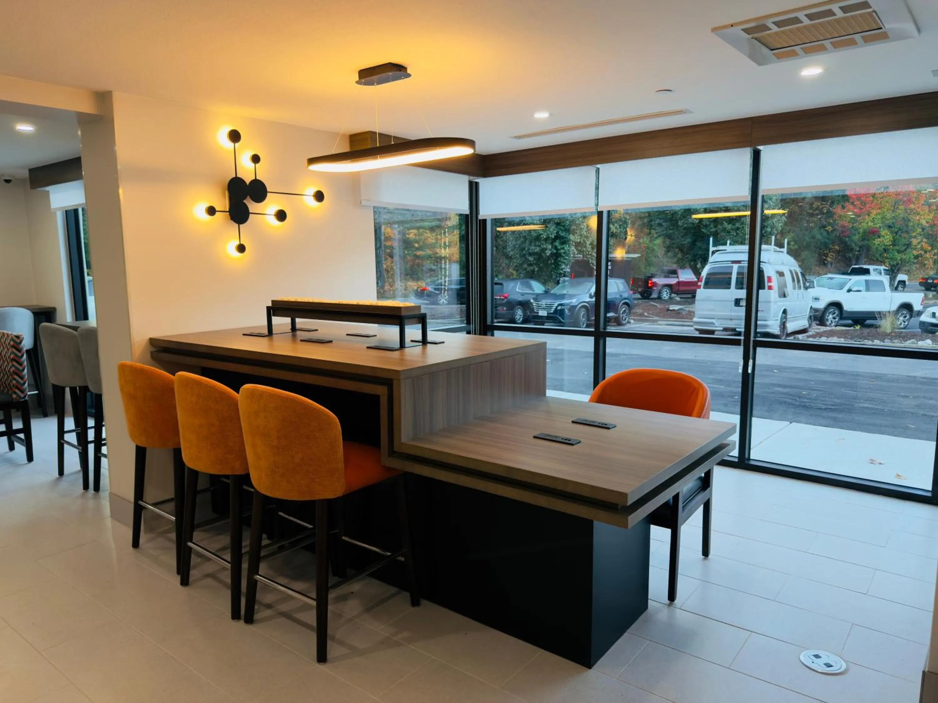 Seating area in La Quinta by Wyndham Atlanta Roswell