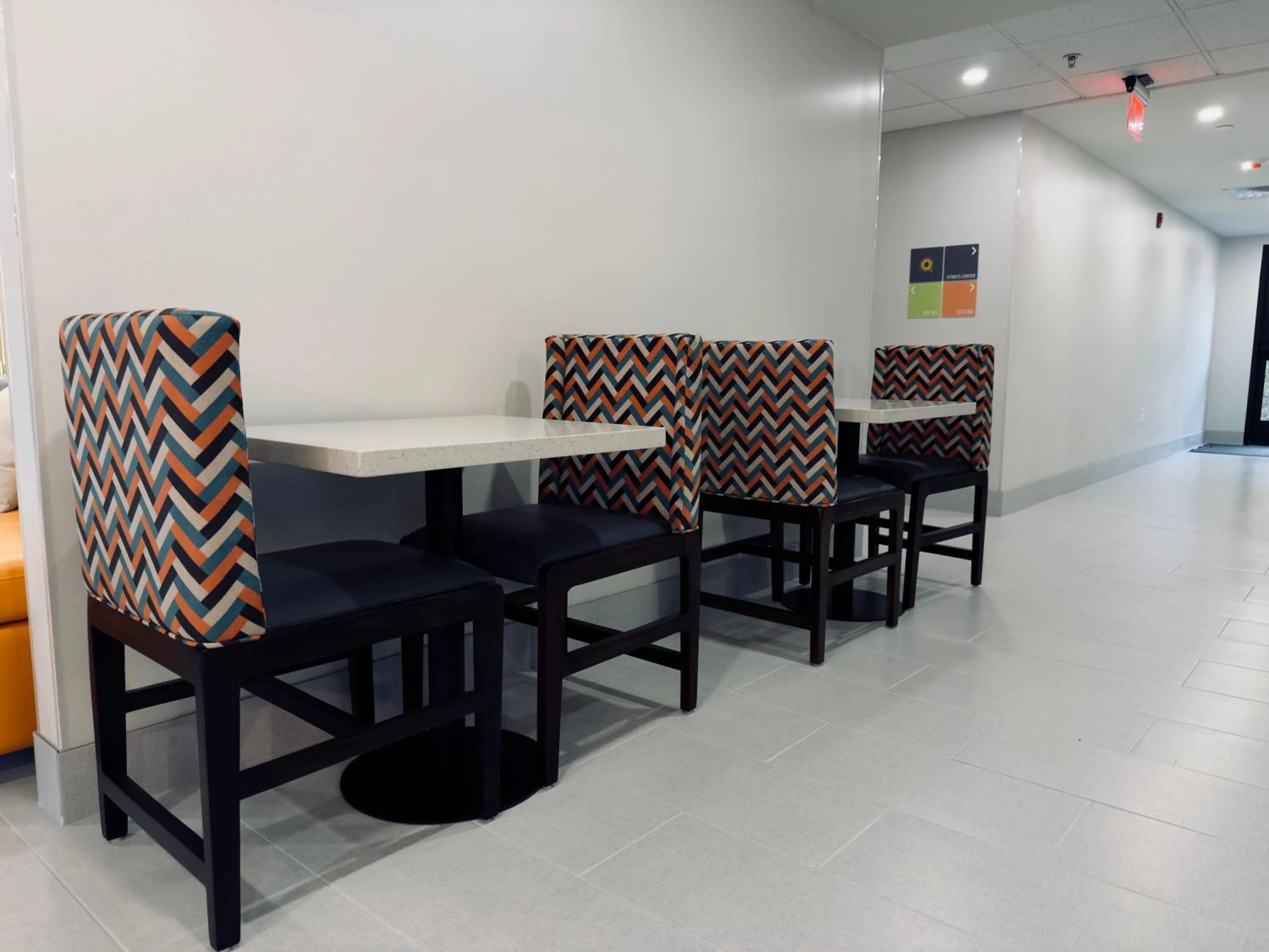 Seating area in La Quinta by Wyndham Atlanta Roswell