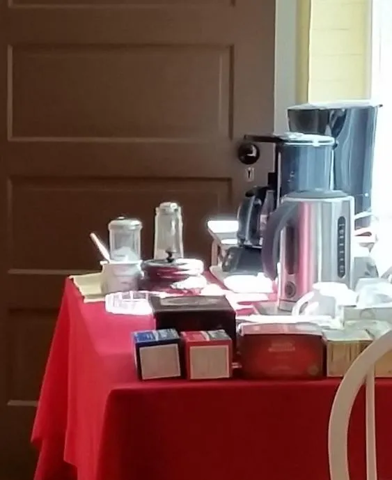 Coffee/tea facilities in Mountain Home Bed & Breakfast