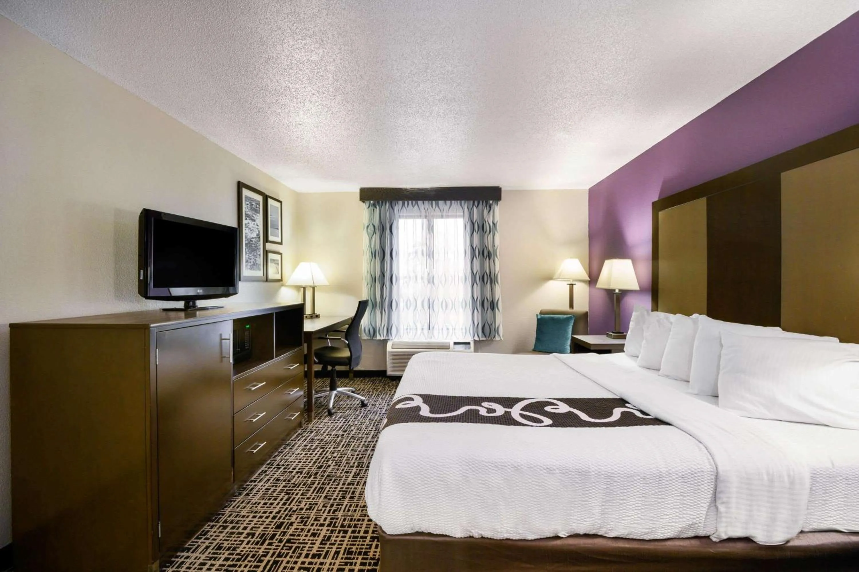 Photo of the whole room, Bed in La Quinta Inn by Wyndham North Myrtle Beach