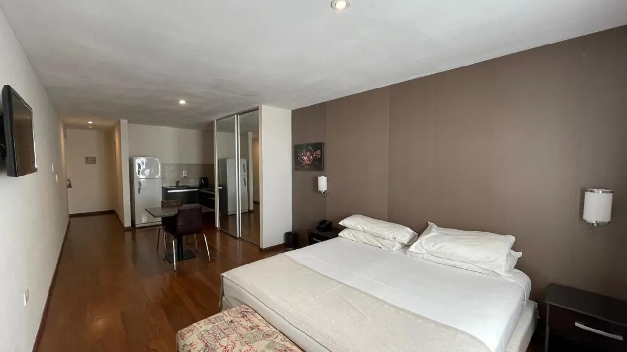 Bed in Hotel de la Cité