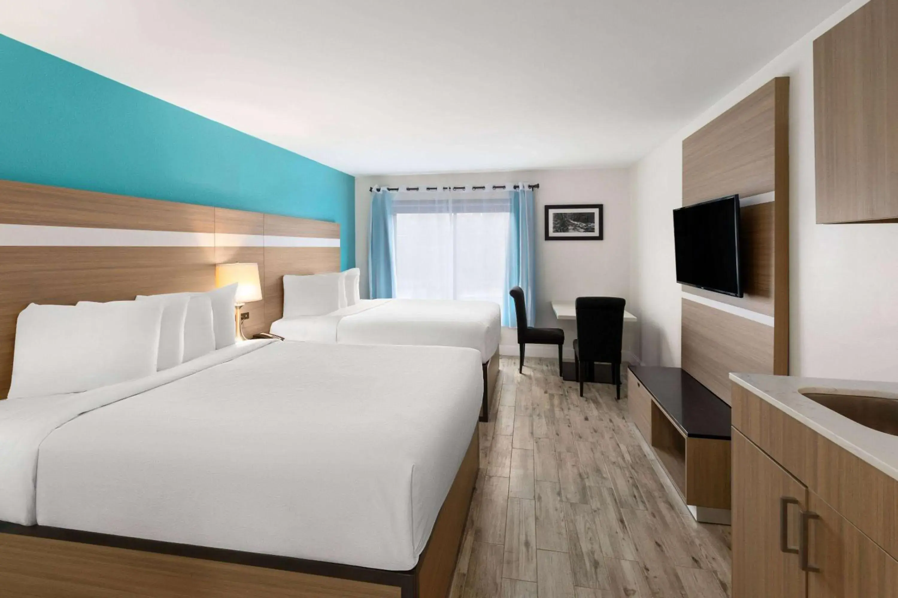 Queen Room with Two Queen Beds and Kitchenette - Non-Smoking in La Quinta by Wyndham Sevierville / Kodak Queen Room with Two Queen Beds and Kitchenette - Non-Smoking in La Quinta by Wyndham Sevierville / Kodak