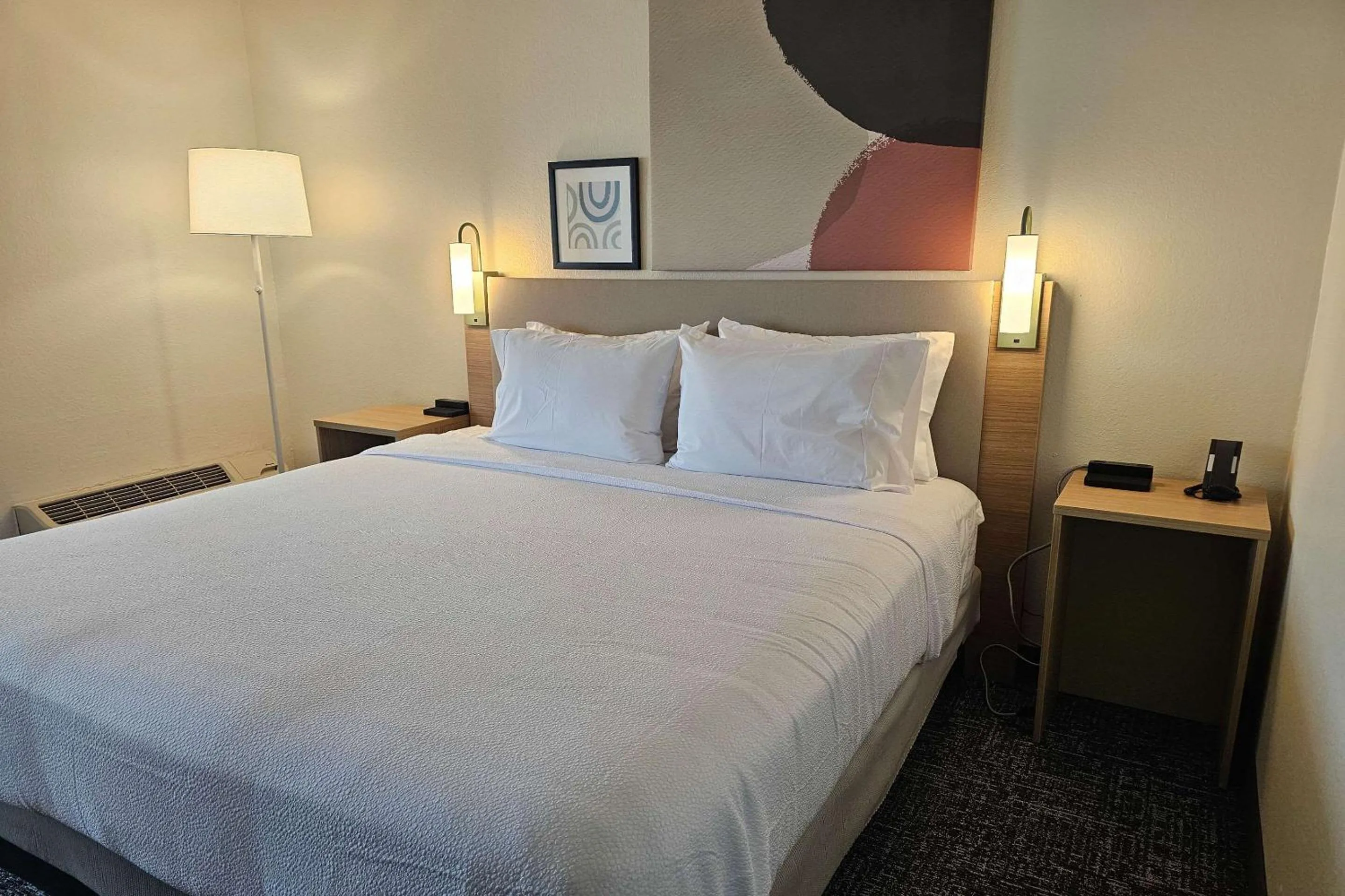 Bedroom, Bed in District 3 Hotel, Ascend Hotel Collection