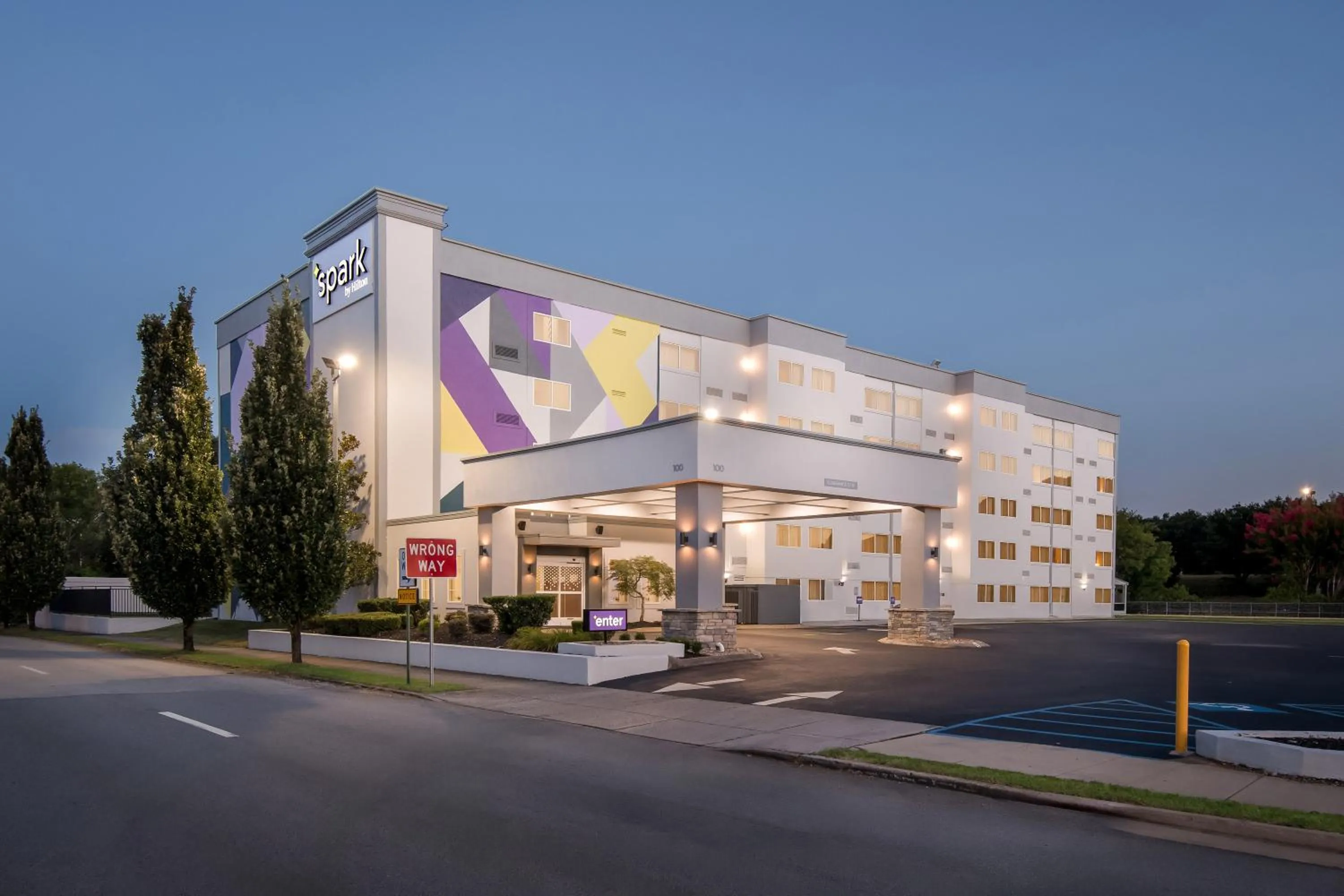 Property building in Spark by Hilton Chattanooga Downtown