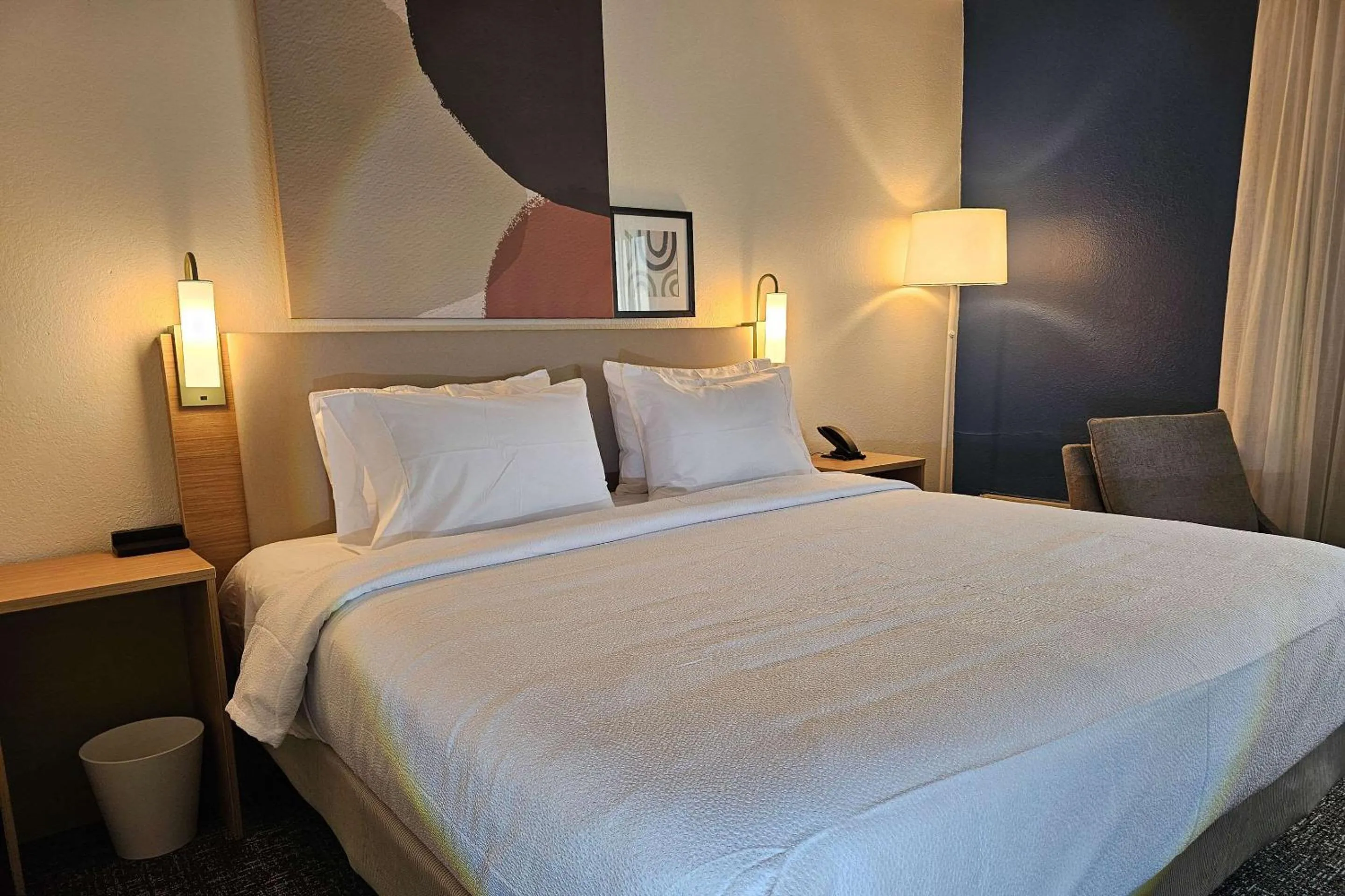 Bedroom, Bed in District 3 Hotel, Ascend Hotel Collection