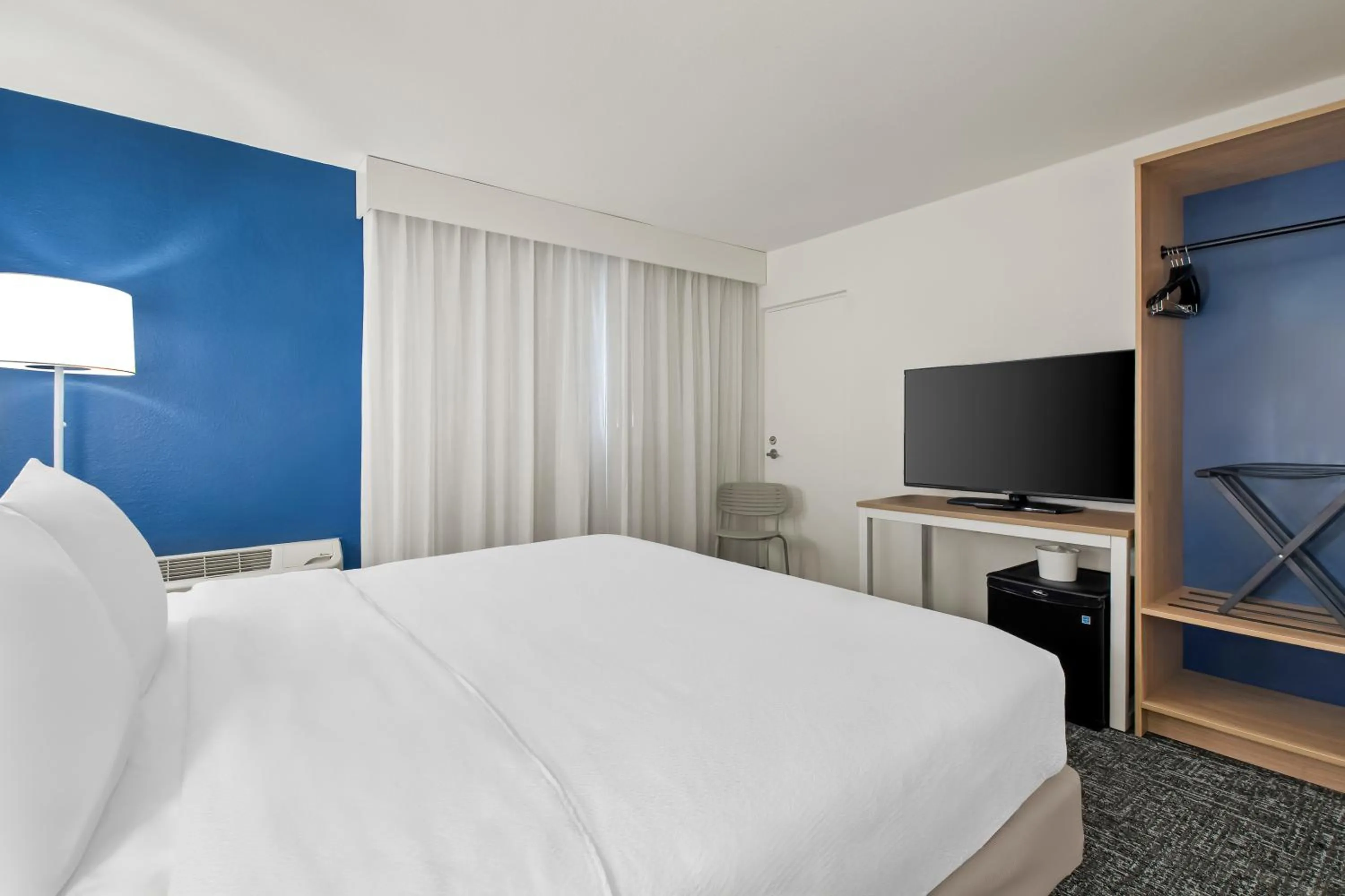 Bed in Spark by Hilton Chattanooga Downtown