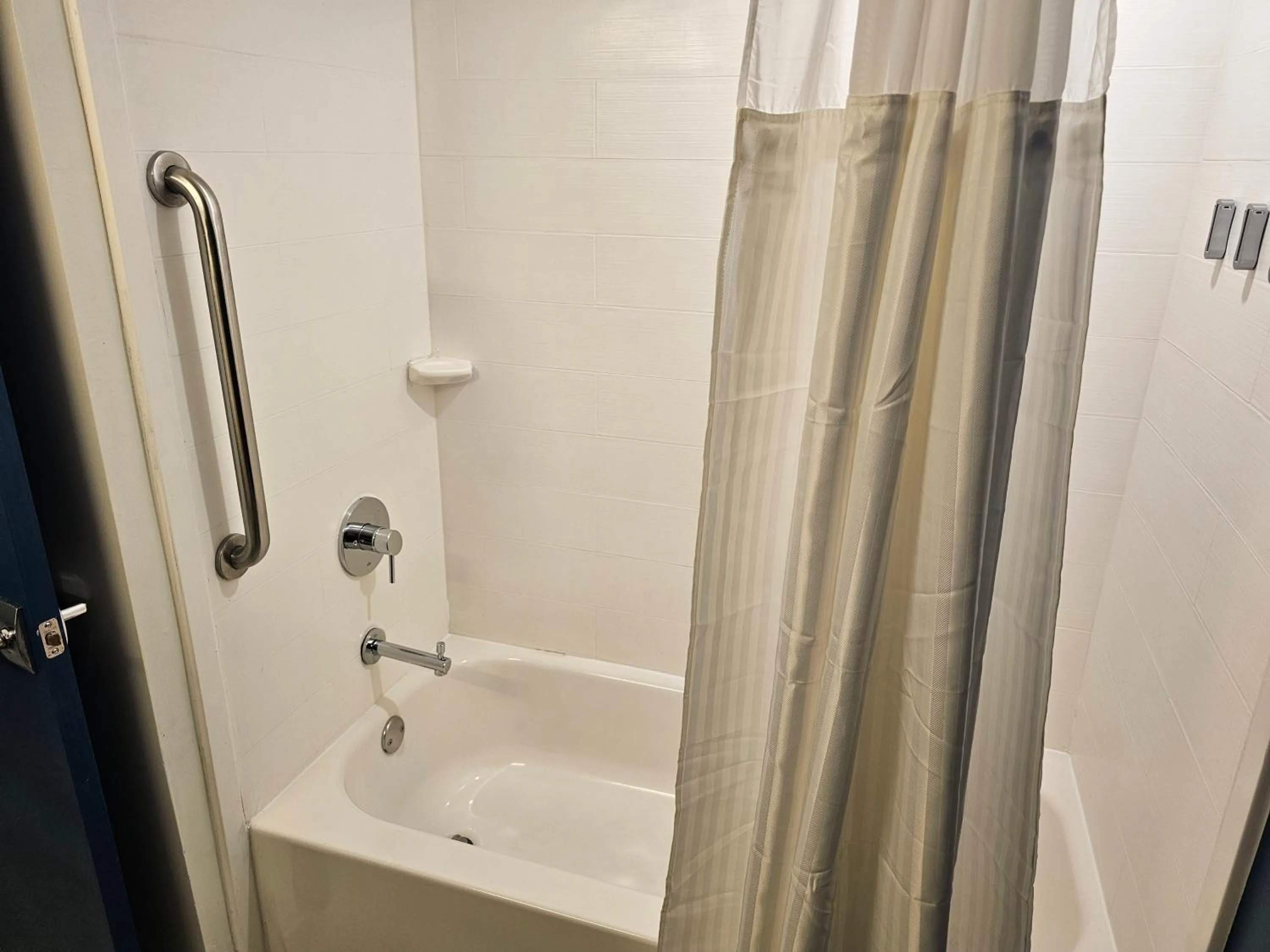 Shower in District 3 Hotel, Ascend Hotel Collection