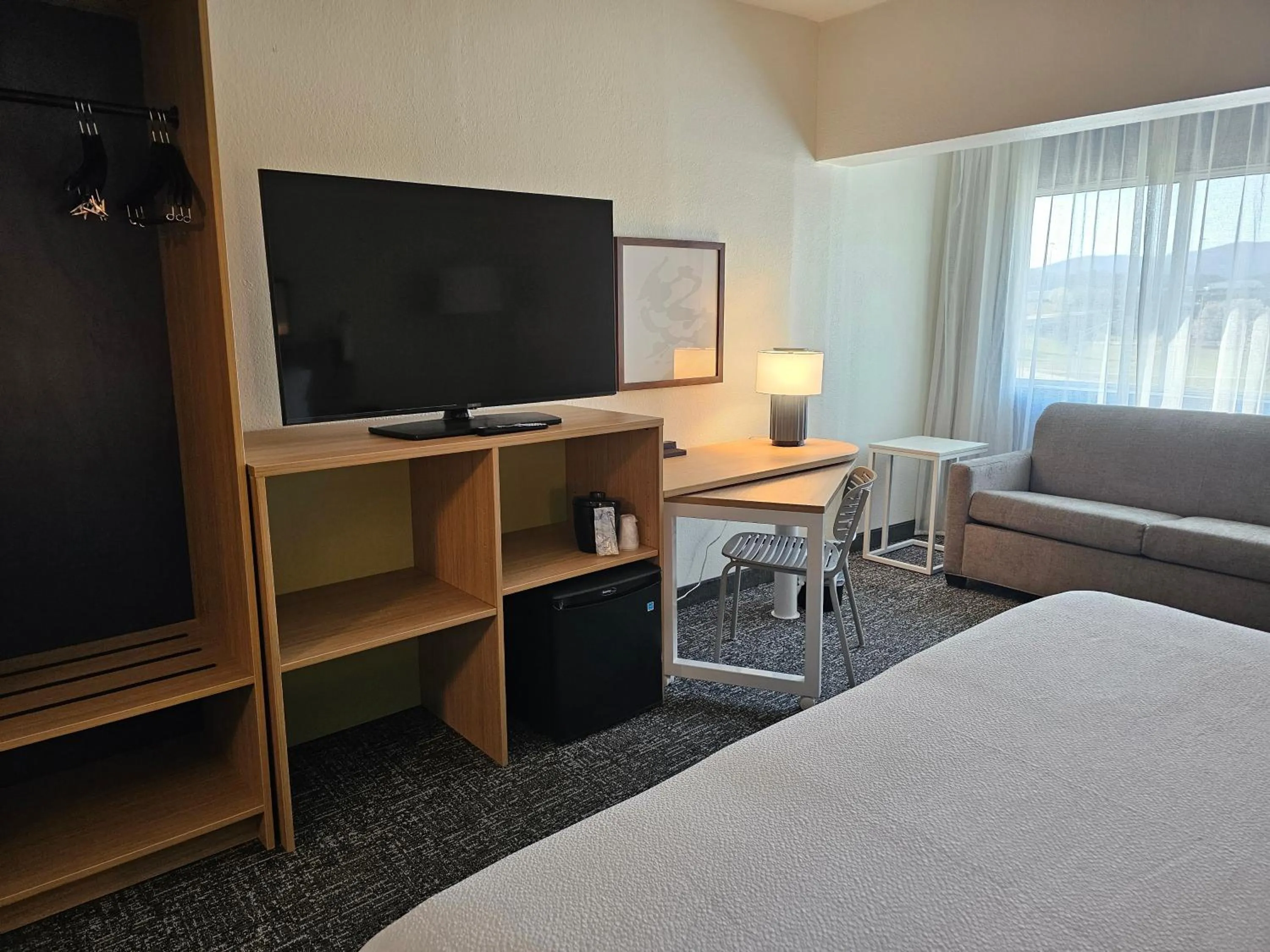 TV and multimedia, Bed in District 3 Hotel, Ascend Hotel Collection
