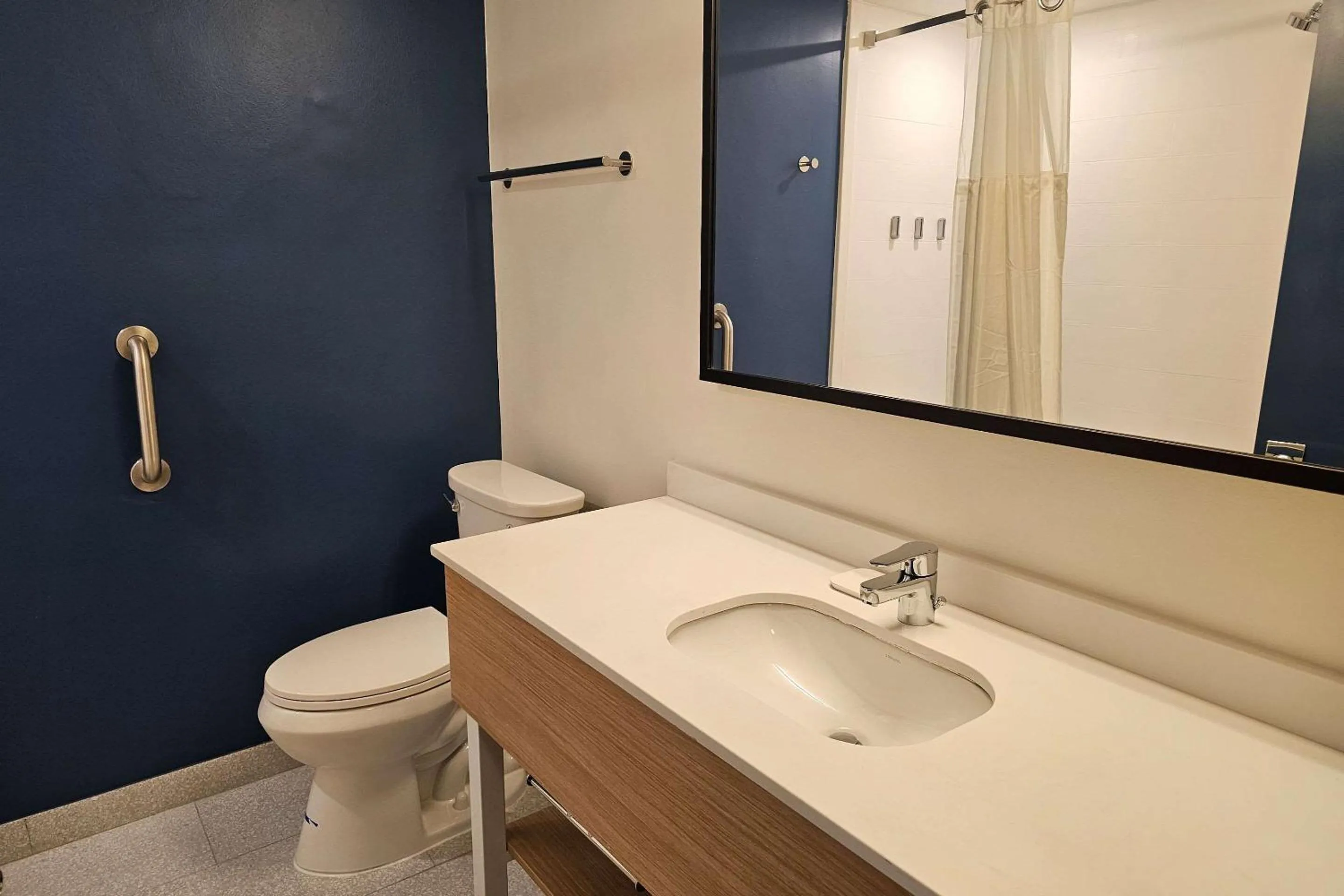 Bedroom in District 3 Hotel, Ascend Hotel Collection