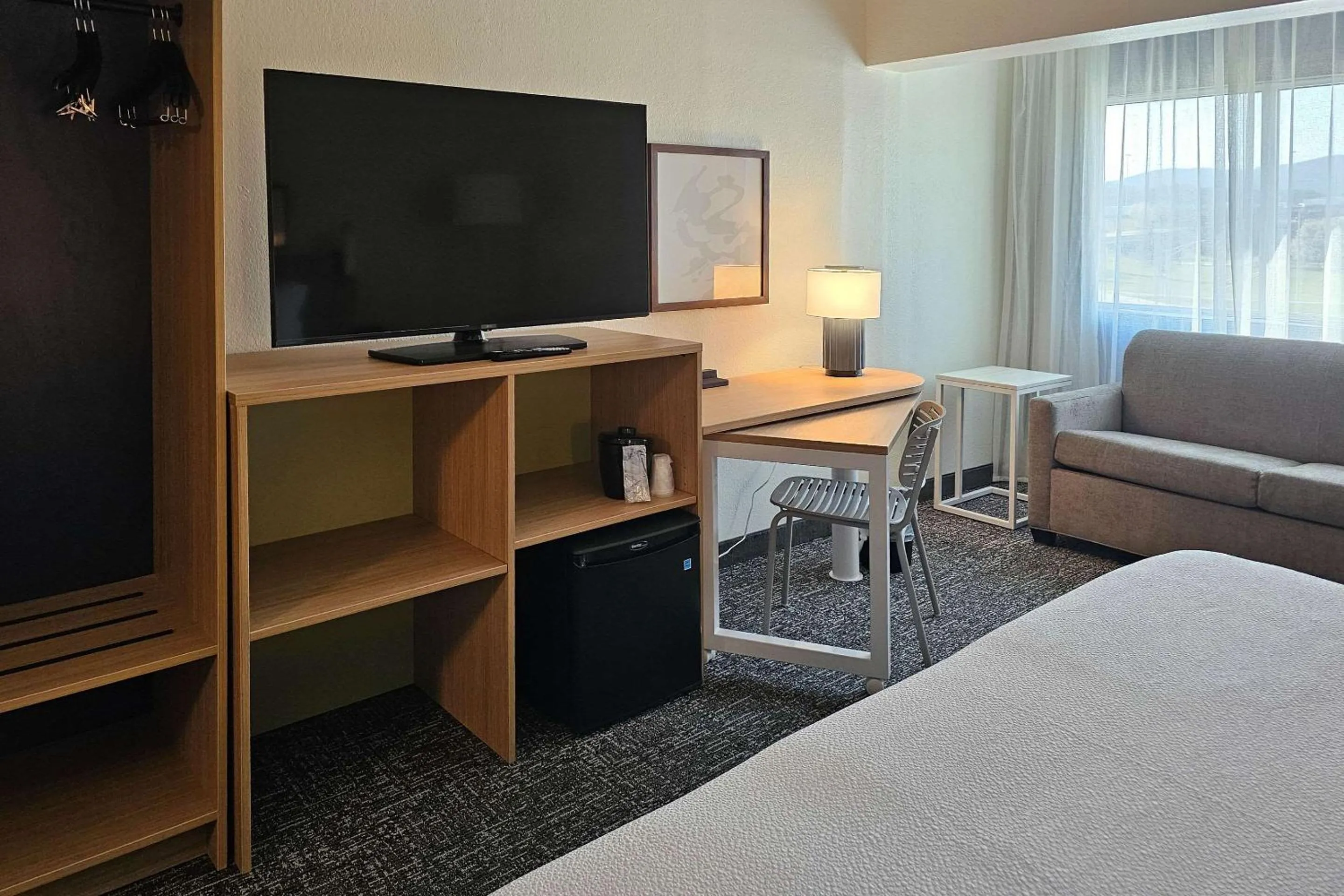 Bedroom, Bed in District 3 Hotel, Ascend Hotel Collection