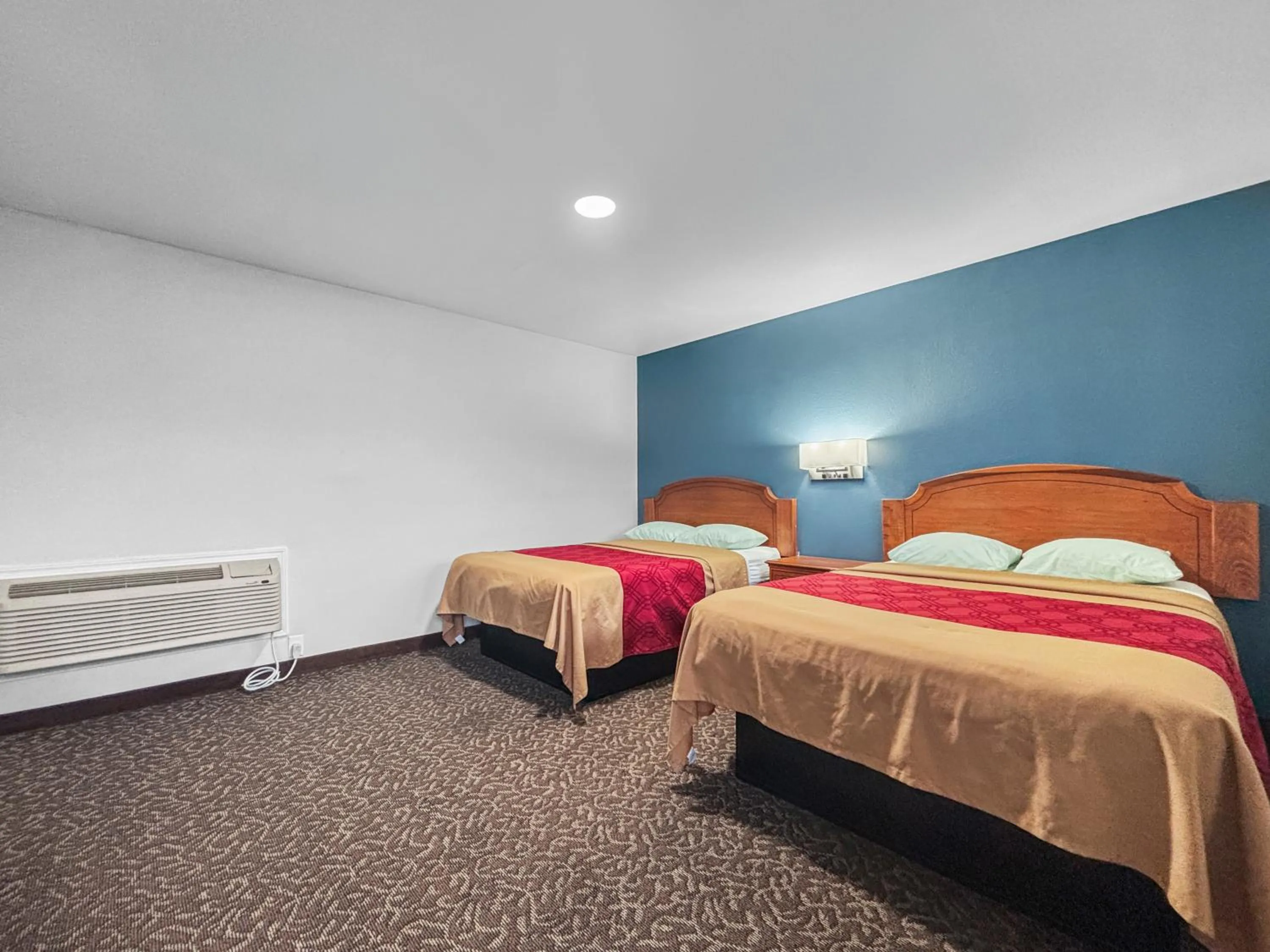 Bed in Budget Inn Madill