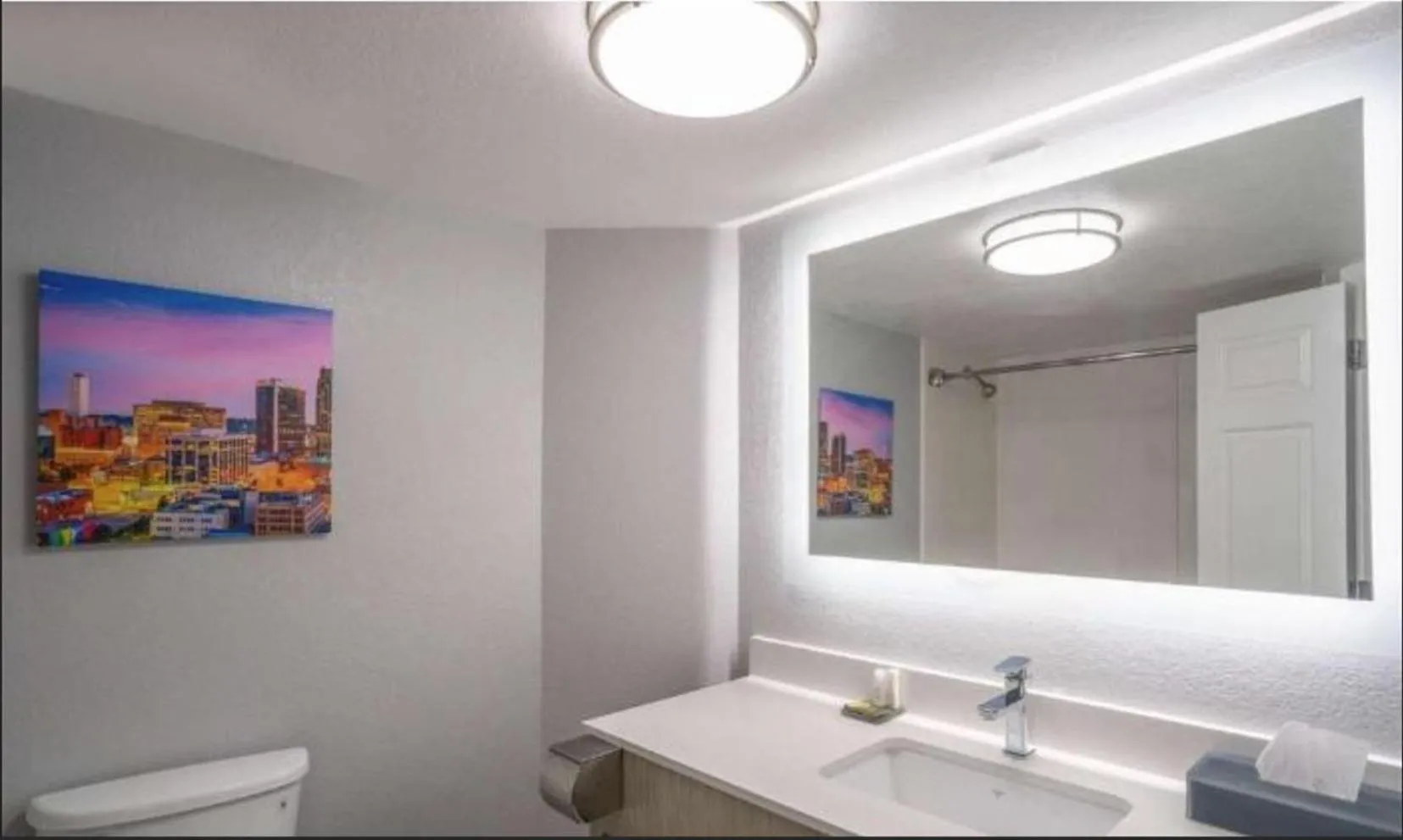 Bathroom in La Quinta by Wyndham Birmingham Hoover