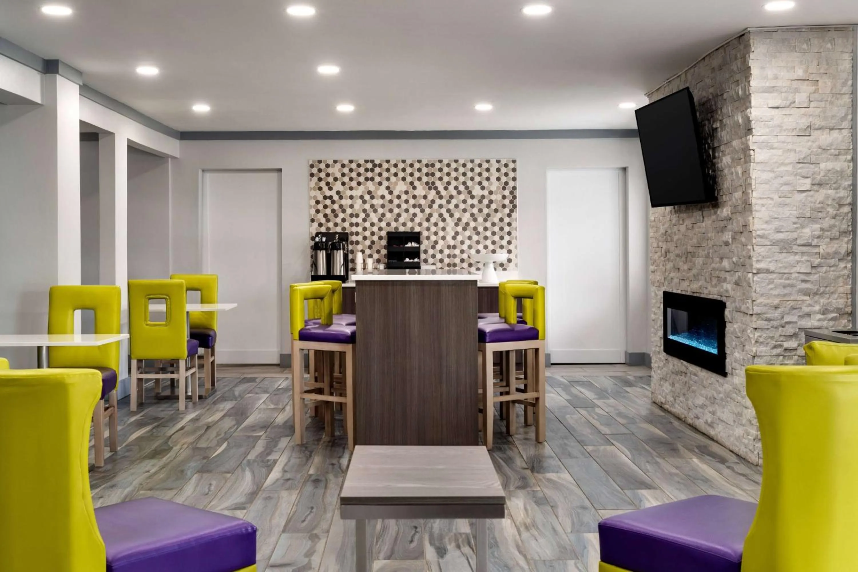 Lobby or reception in La Quinta Inn Birmingham - Inverness