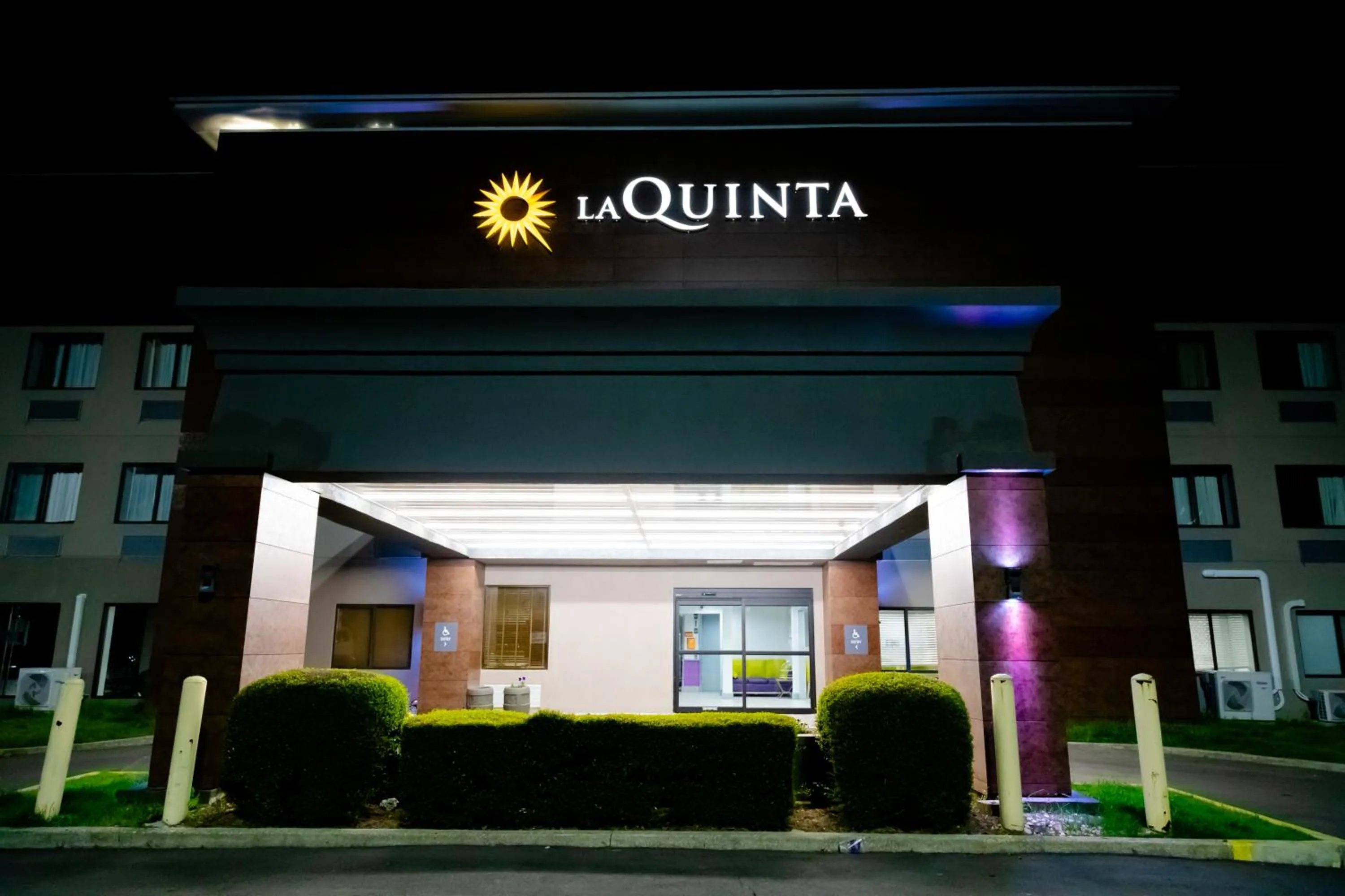 Night in La Quinta Inn Birmingham - Inverness