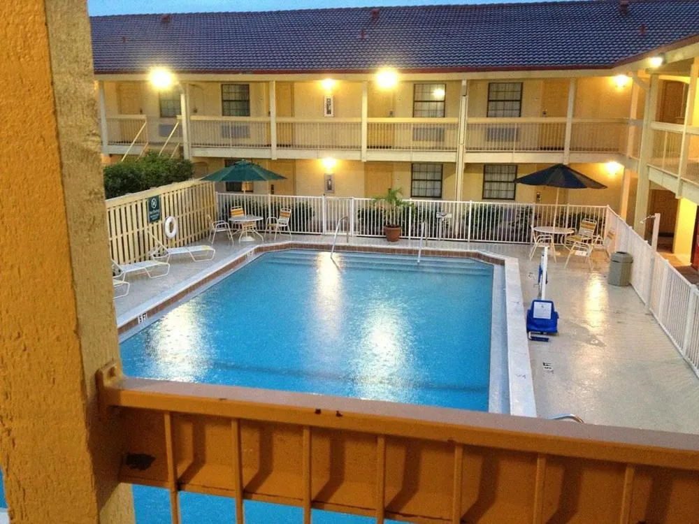 Baymont by Wyndham Fort Myers Central