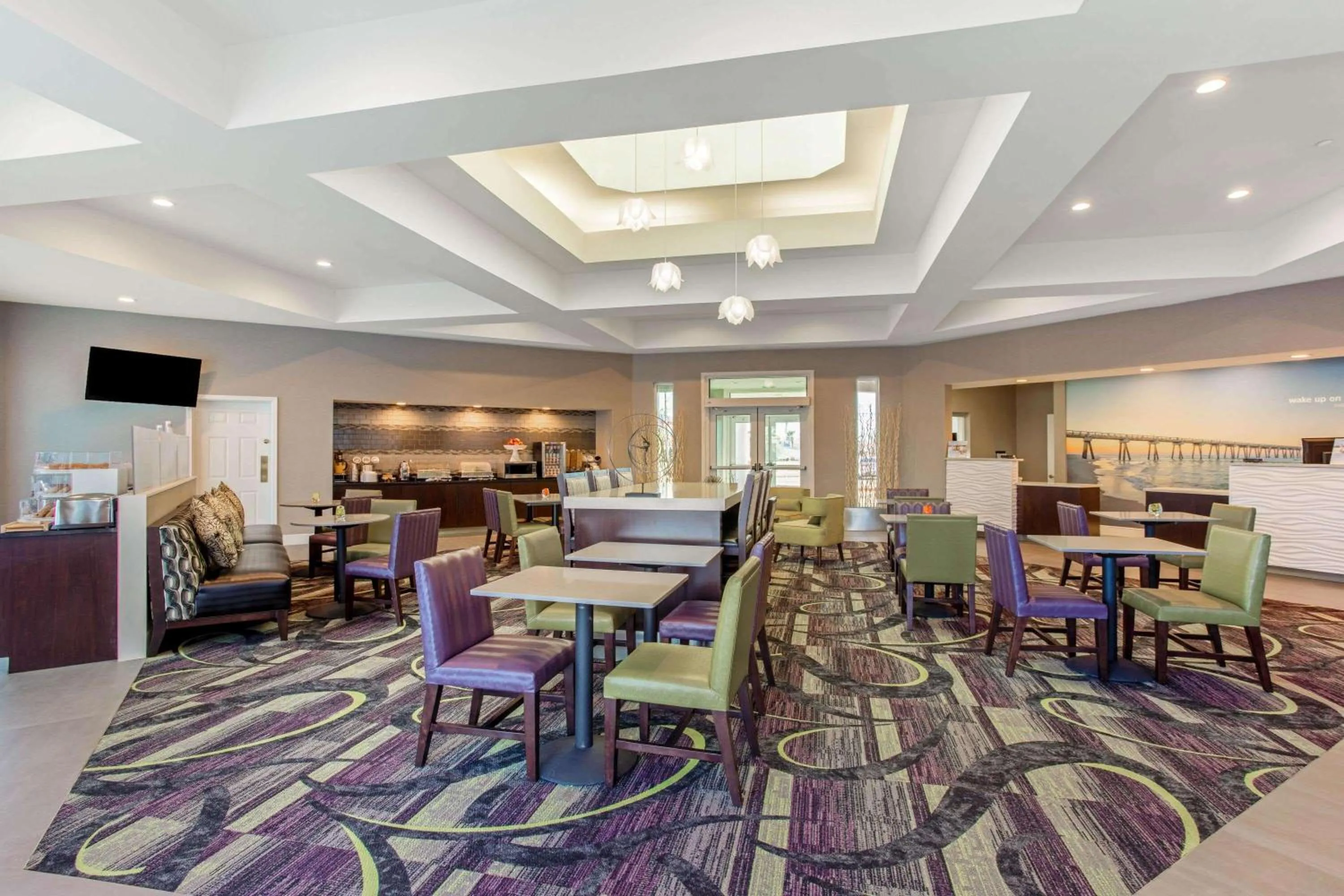 Restaurant/places to eat in La Quinta Inn & Suites by Wyndham Panama City