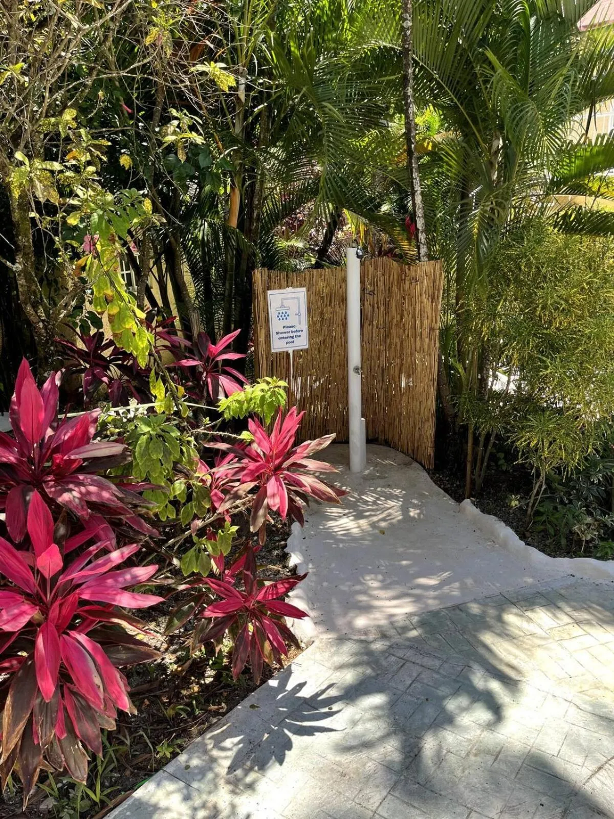 Double Room with Balcony (2 Adults + 1 Child) in El Kaoba