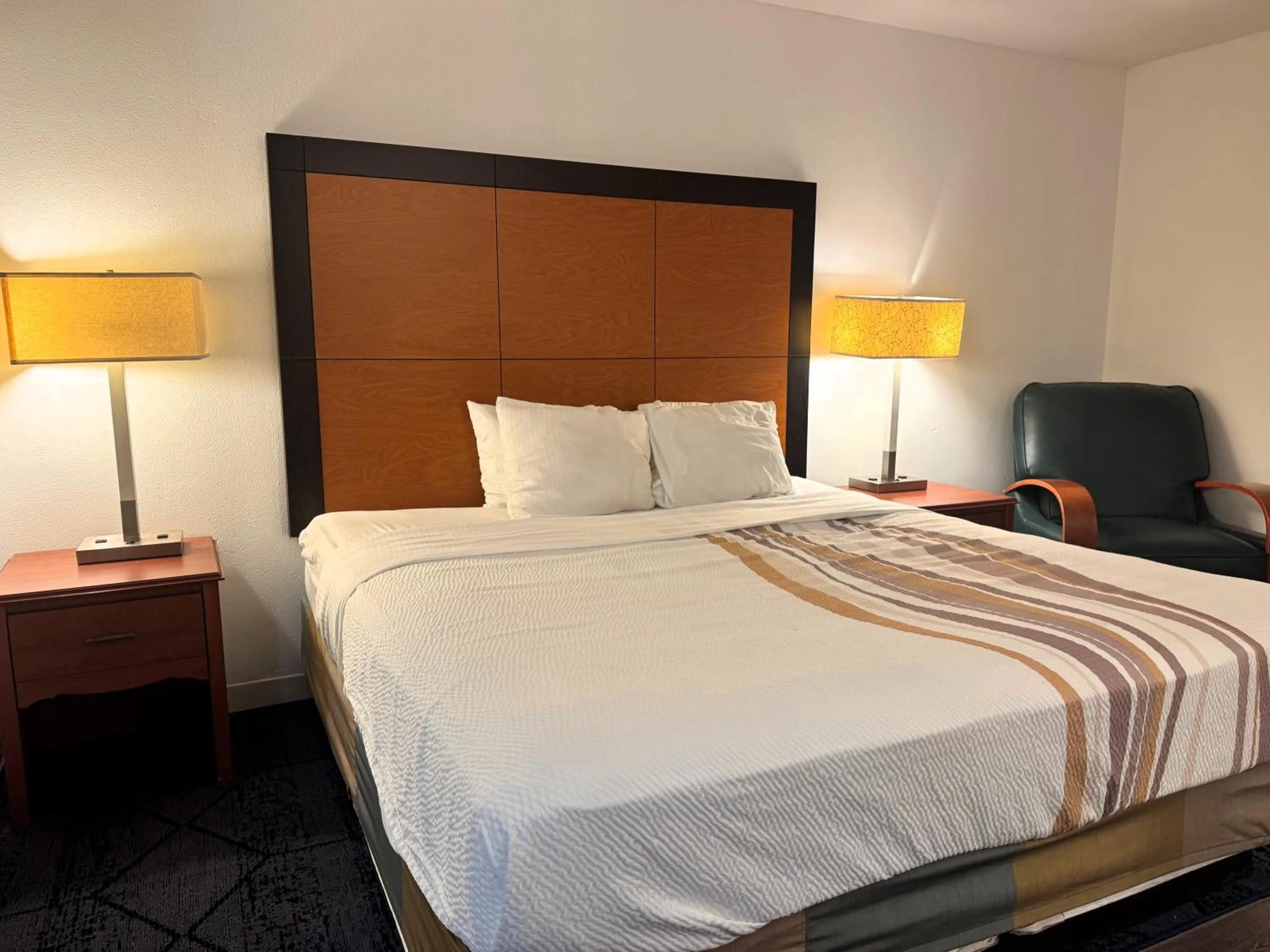 Bed in Baymont by Wyndham Meridian