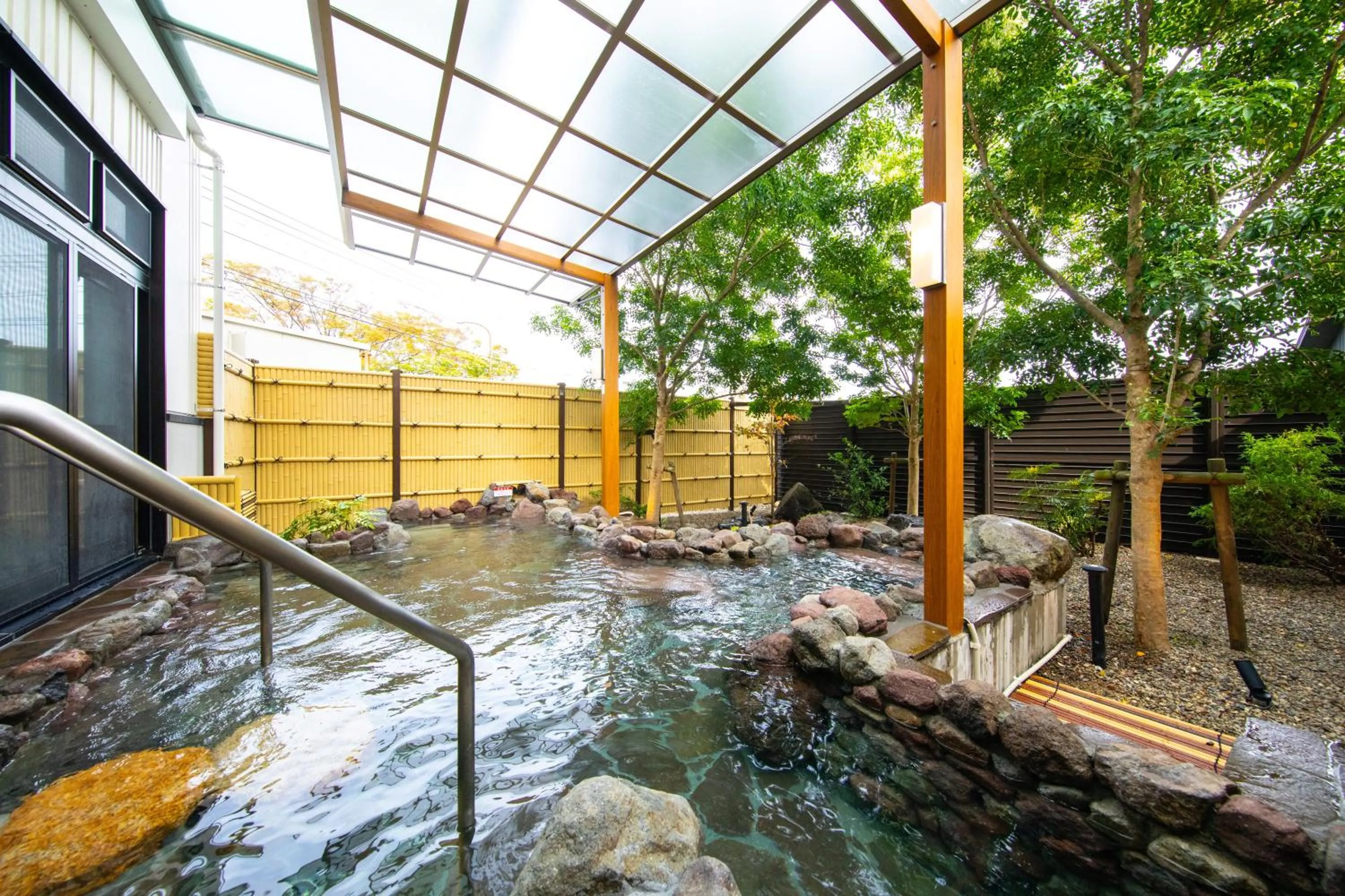 Hot Spring Bath in Akarinoyado Togetsu
