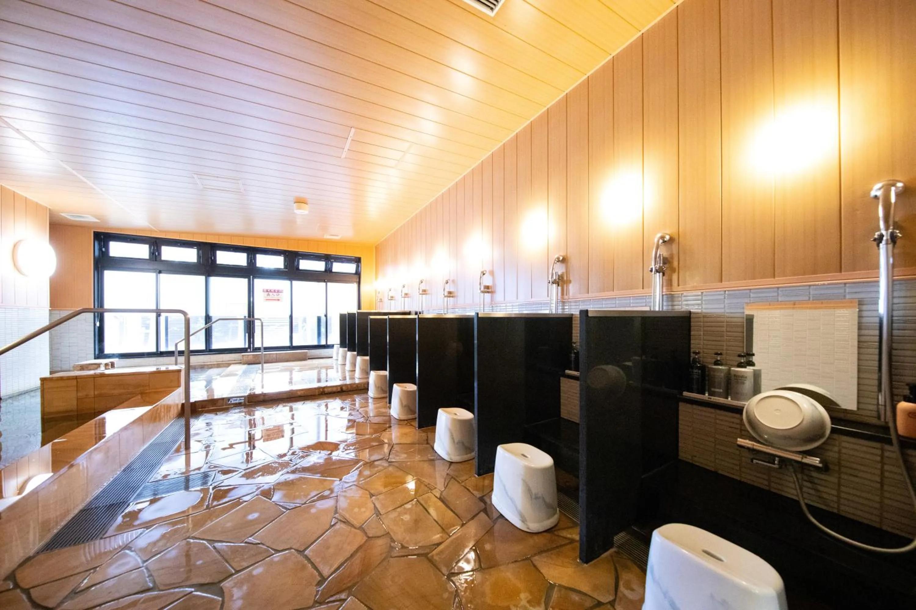 Hot Spring Bath in Akarinoyado Togetsu