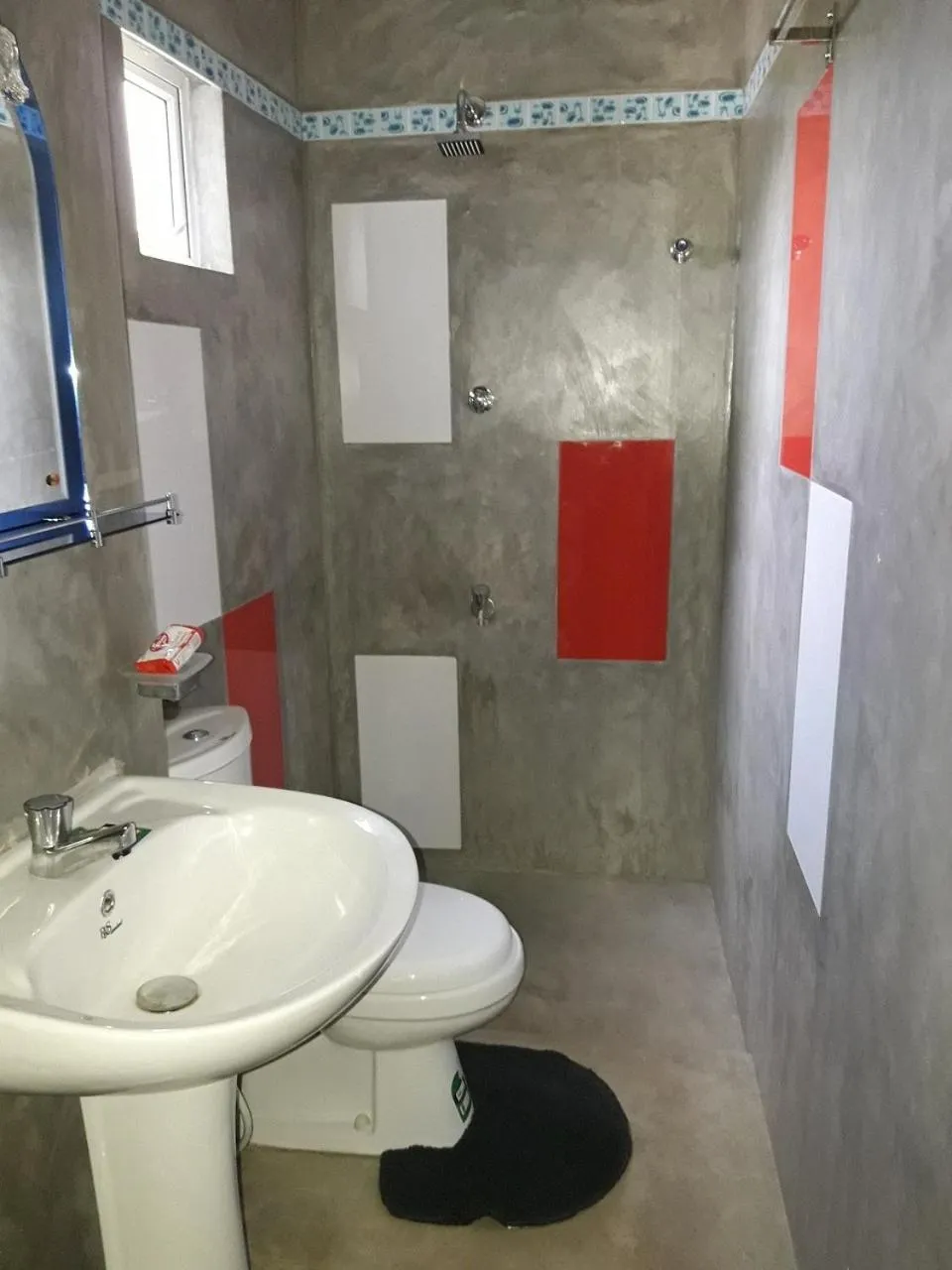 Bathroom in Wattle Inn