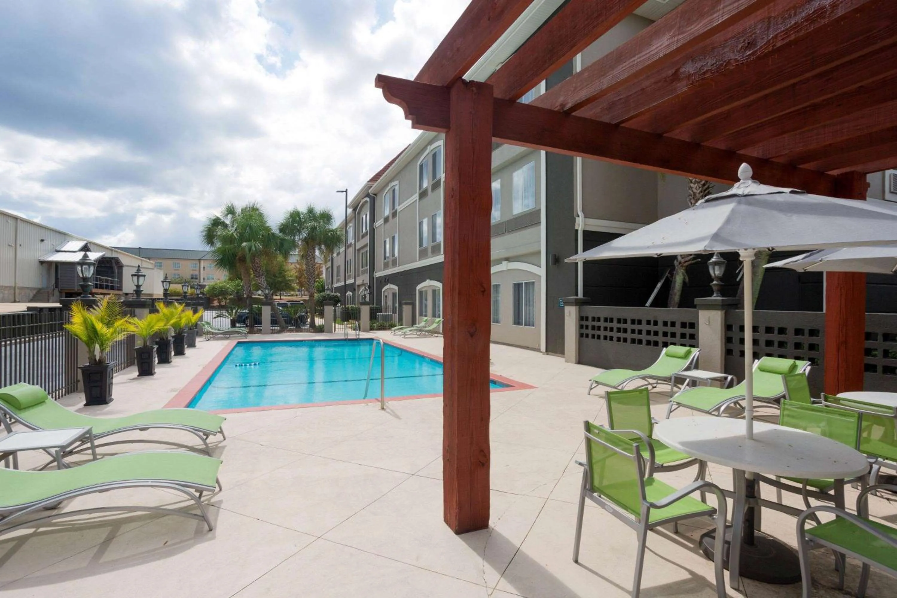 On site in La Quinta by Wyndham Mobile - Daphne